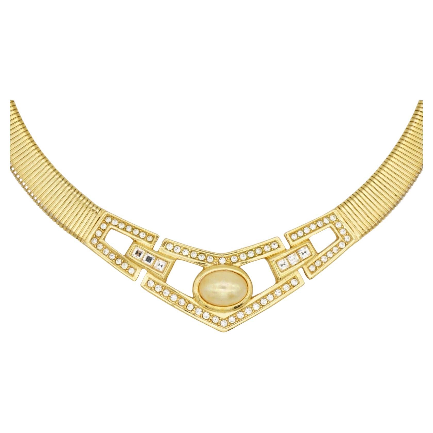 Christian Dior Vintage Años 80 Collar Omega Ovalado Calado Cristales Perla en venta