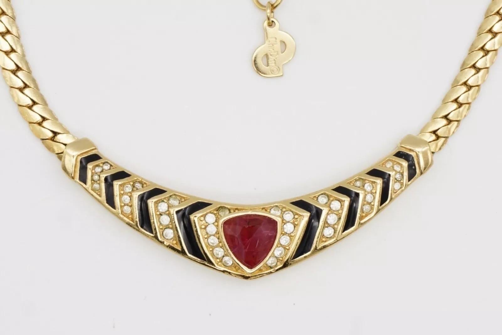 Christian Dior Vintage 1980s Ruby Black Crystals Triangle Pendant Gold Necklace For Sale 7