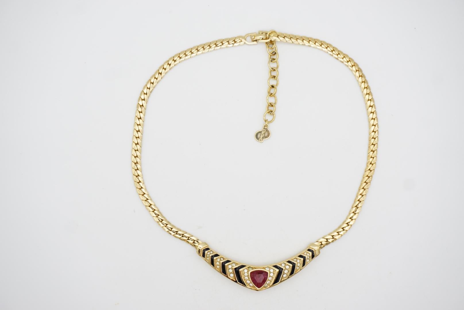 Christian Dior Vintage 1980s Ruby Black Crystals Triangle Pendant Gold Necklace For Sale 8