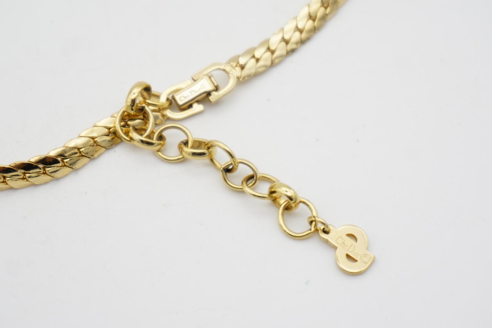 Christian Dior Vintage 1980s Ruby Black Crystals Triangle Pendant Gold Necklace For Sale 11