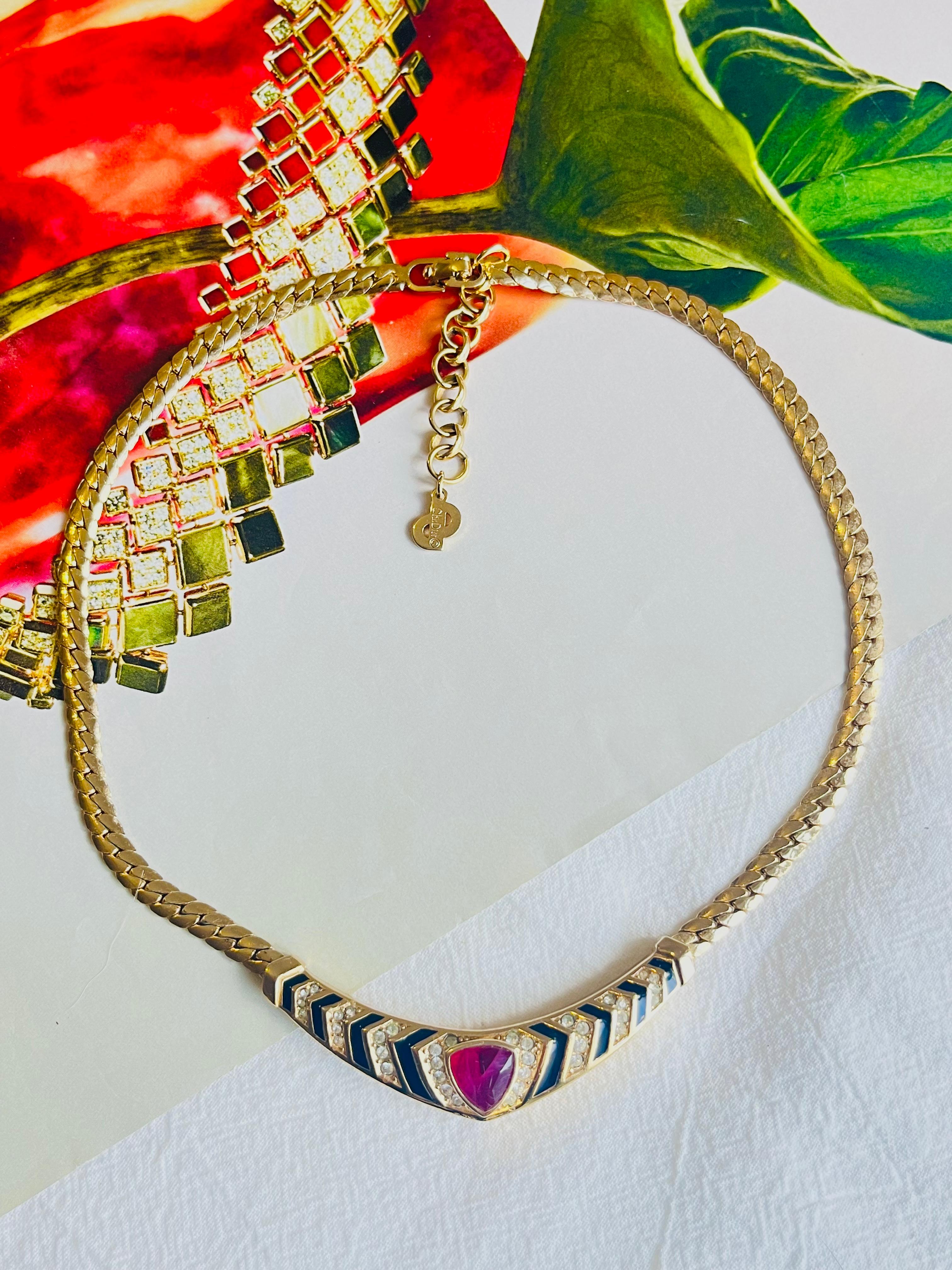 Art Deco Christian Dior Vintage 1980s Ruby Black Crystals Triangle Pendant Gold Necklace For Sale
