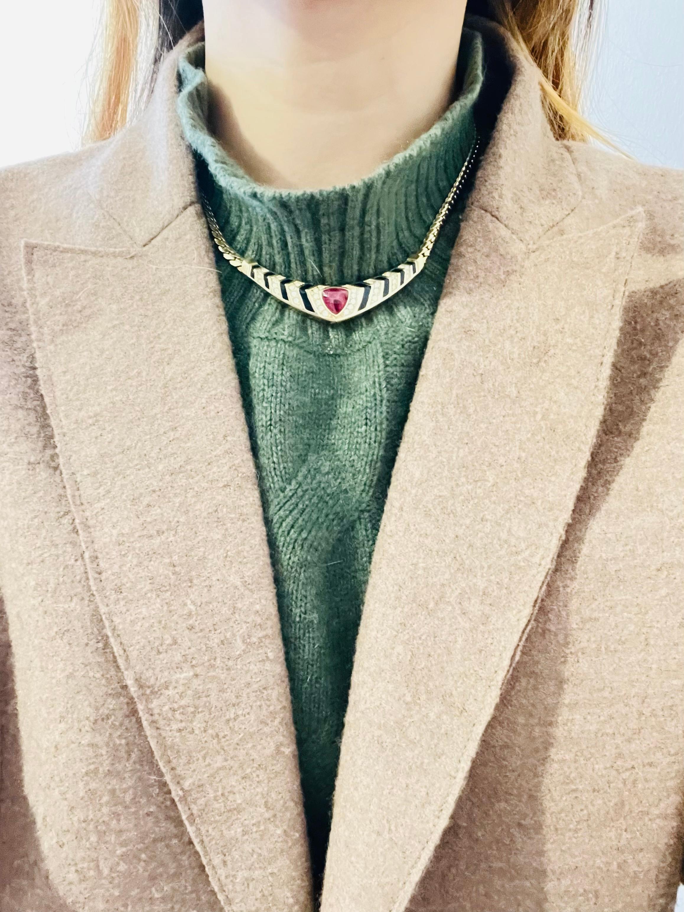 Christian Dior Vintage 1980s Ruby Black Crystals Triangle Pendant Gold Necklace For Sale 1