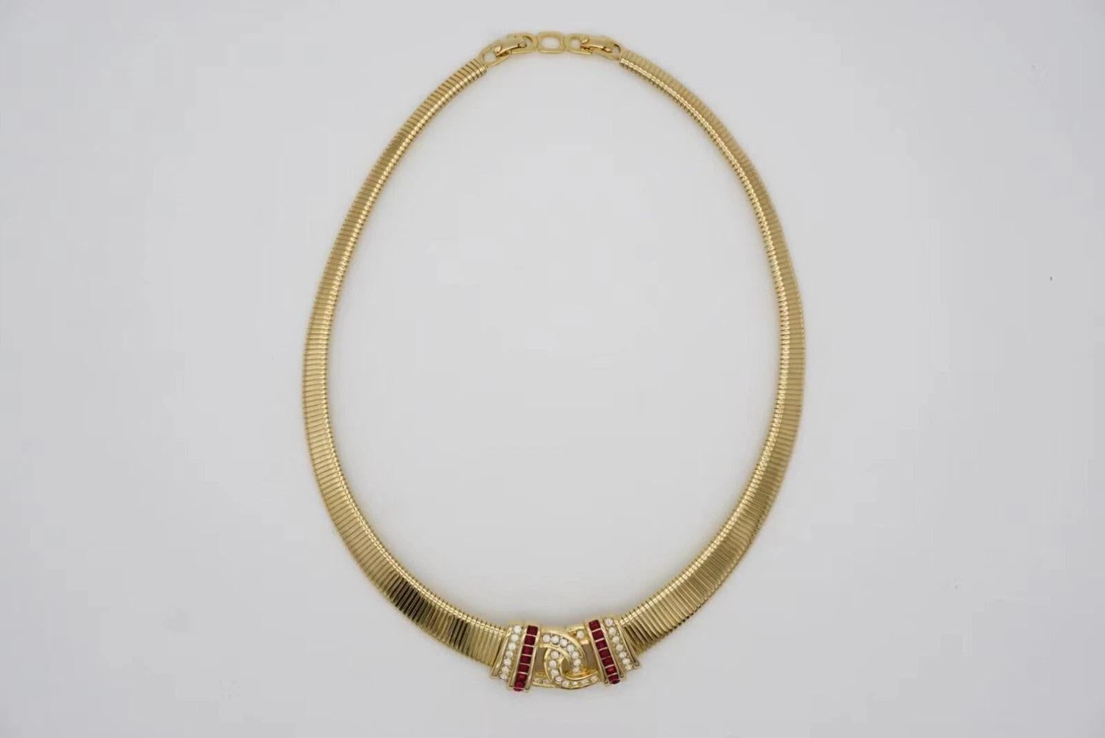 Christian Dior Vintage 1980s Ruby Crystals Interlocked Ribbed Omega Necklace For Sale 6