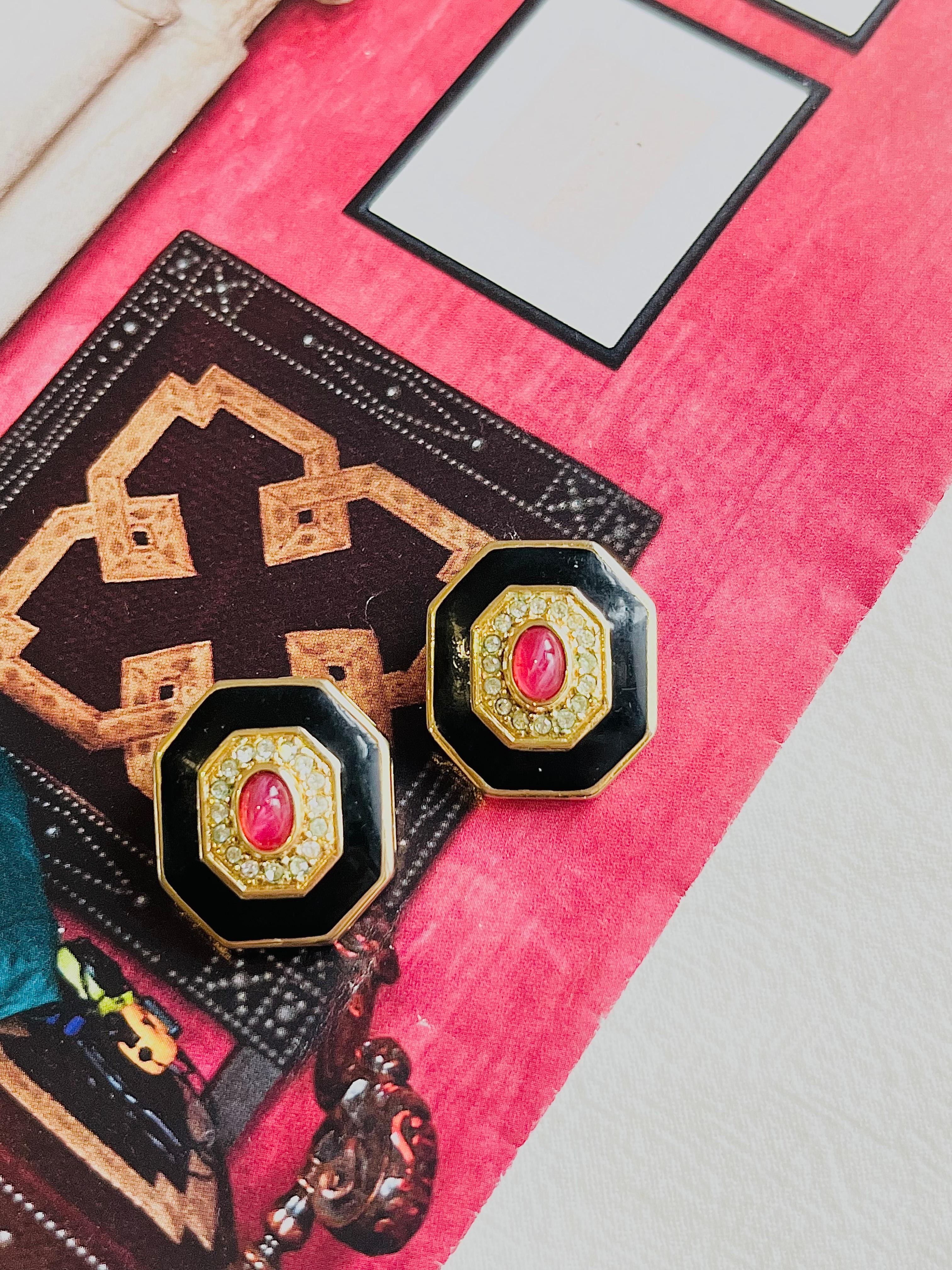 Christian Dior Vintage 1980s Ruby Gripoix Black Crystals Octagon Clip Earrings In Good Condition In Wokingham, England