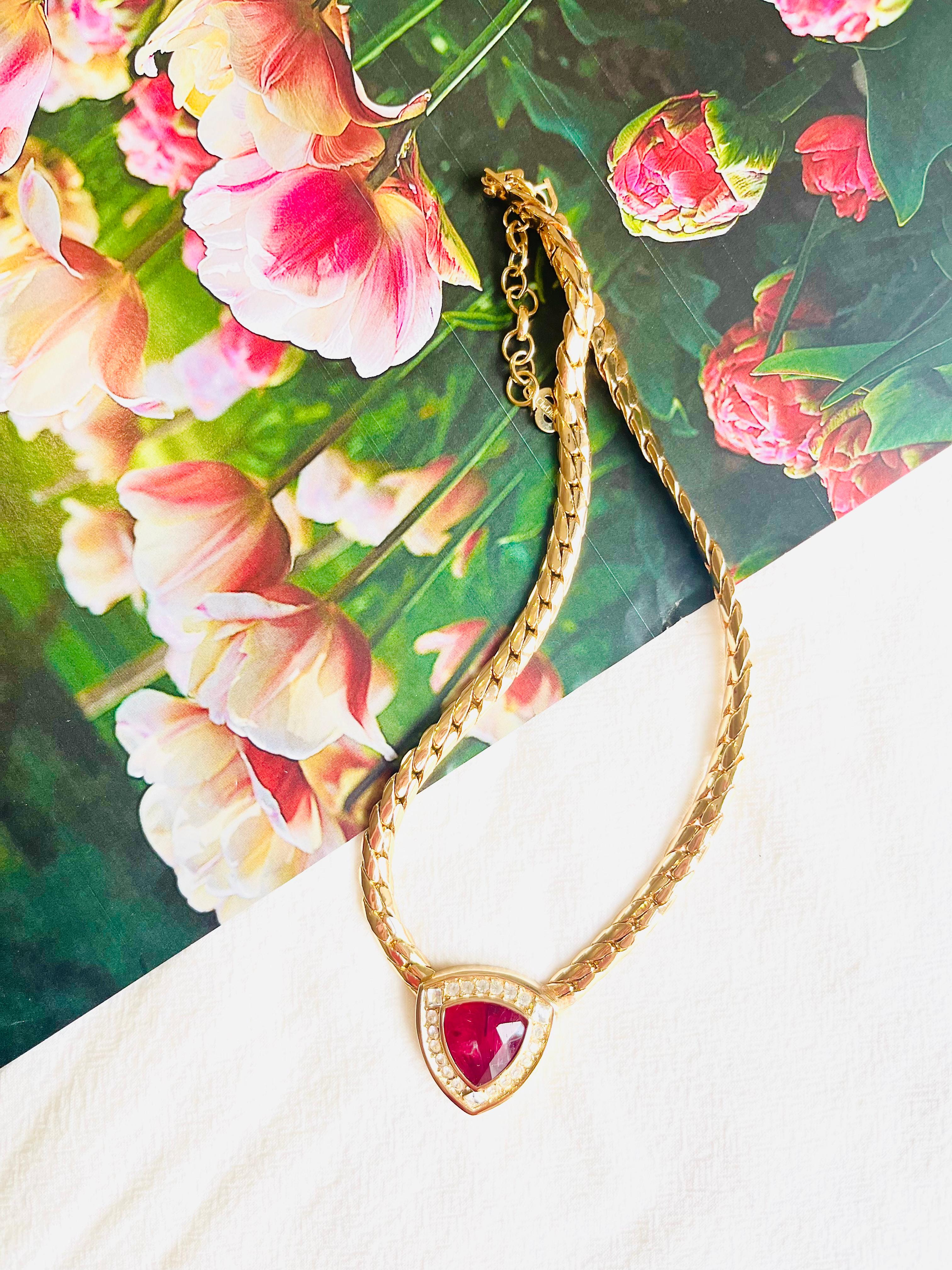 Christian Dior Vintage 1980s Ruby Red Diamond Triangle Crystals Gold Necklace In Excellent Condition For Sale In Wokingham, England