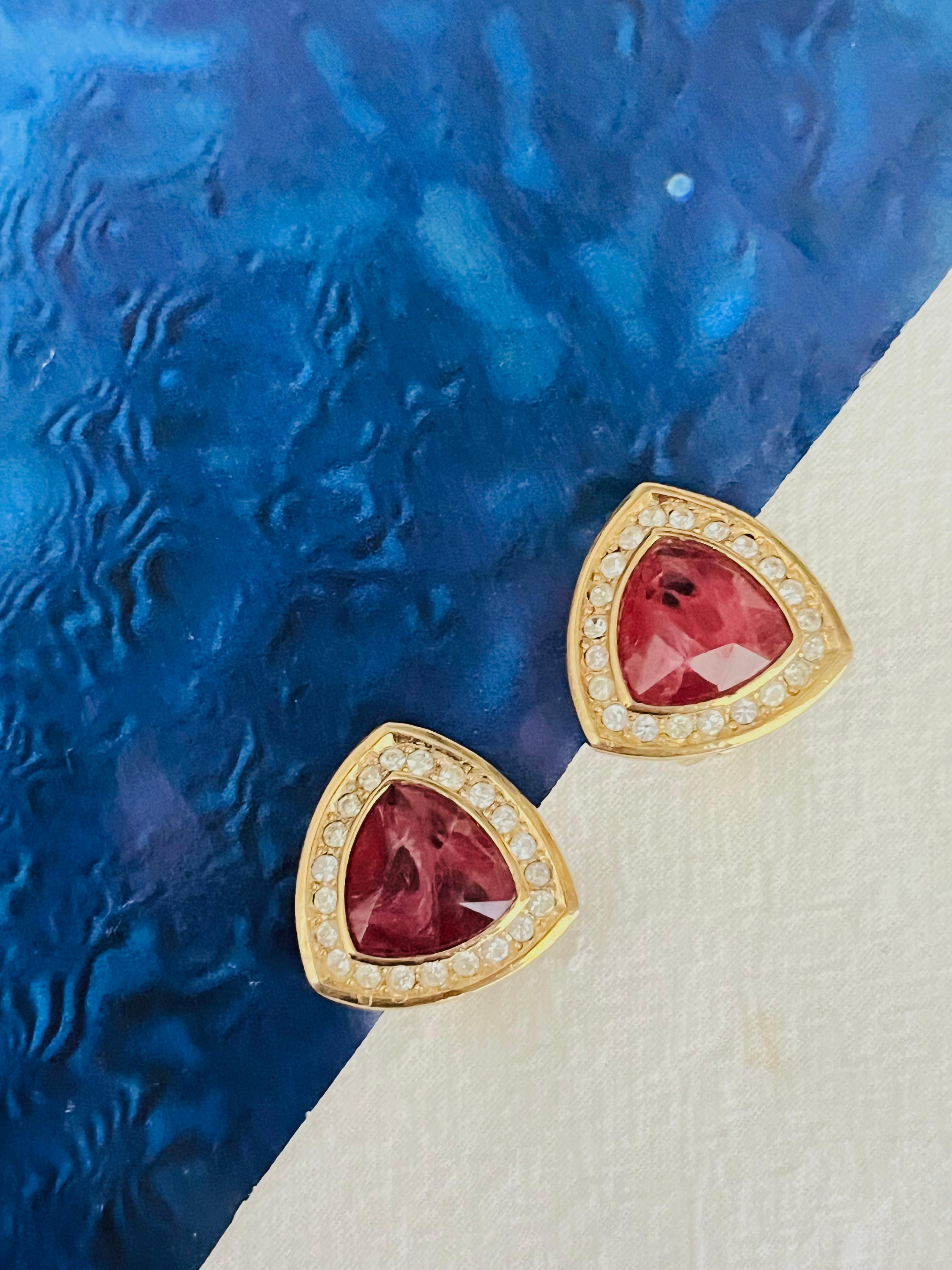 Women's or Men's Christian Dior Vintage 1980s Ruby Triangle Shield Crystals Gold Clip Earrings For Sale