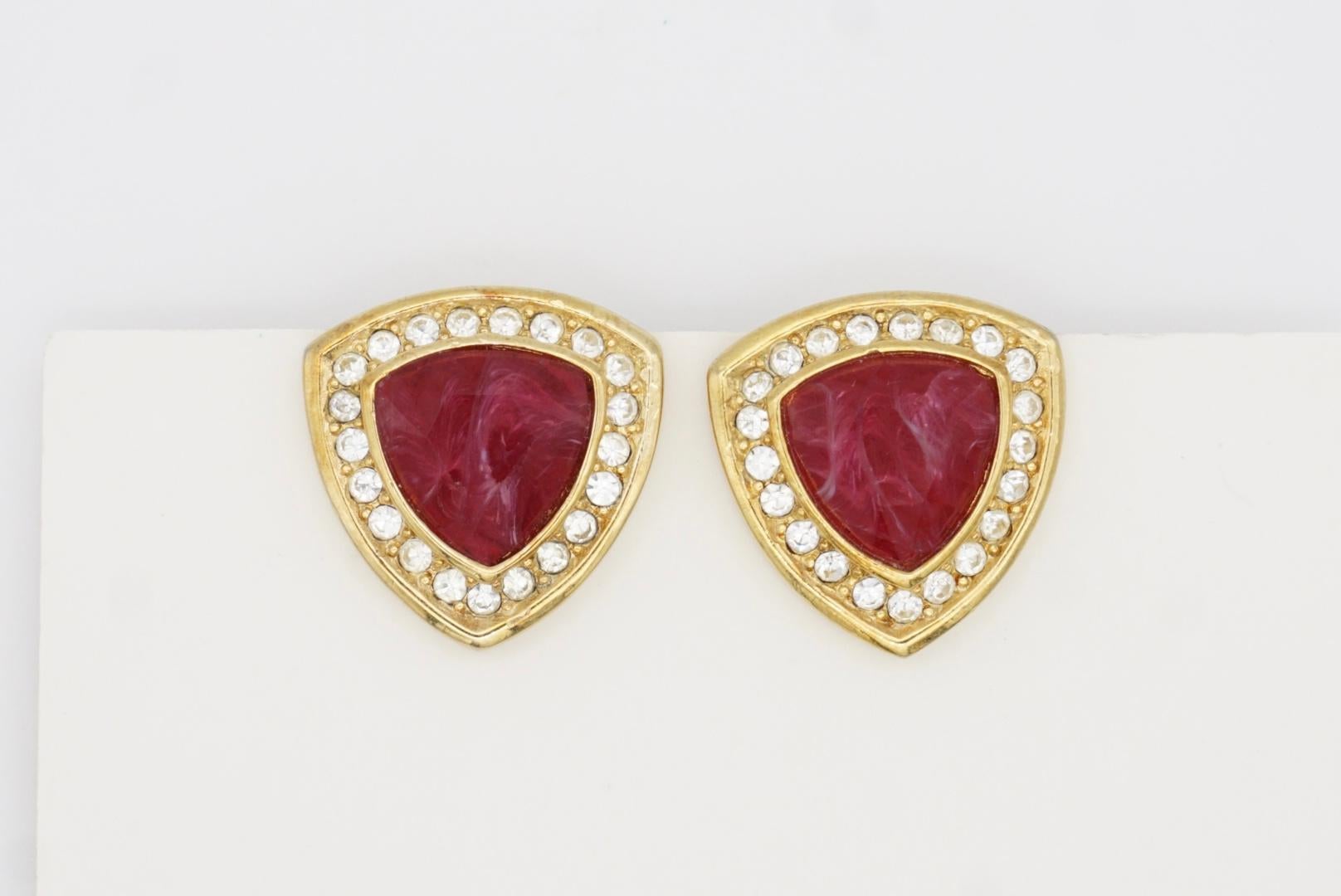 Christian Dior Vintage 1980s Ruby Triangle Shield Crystals Gold Clip Earrings For Sale 3