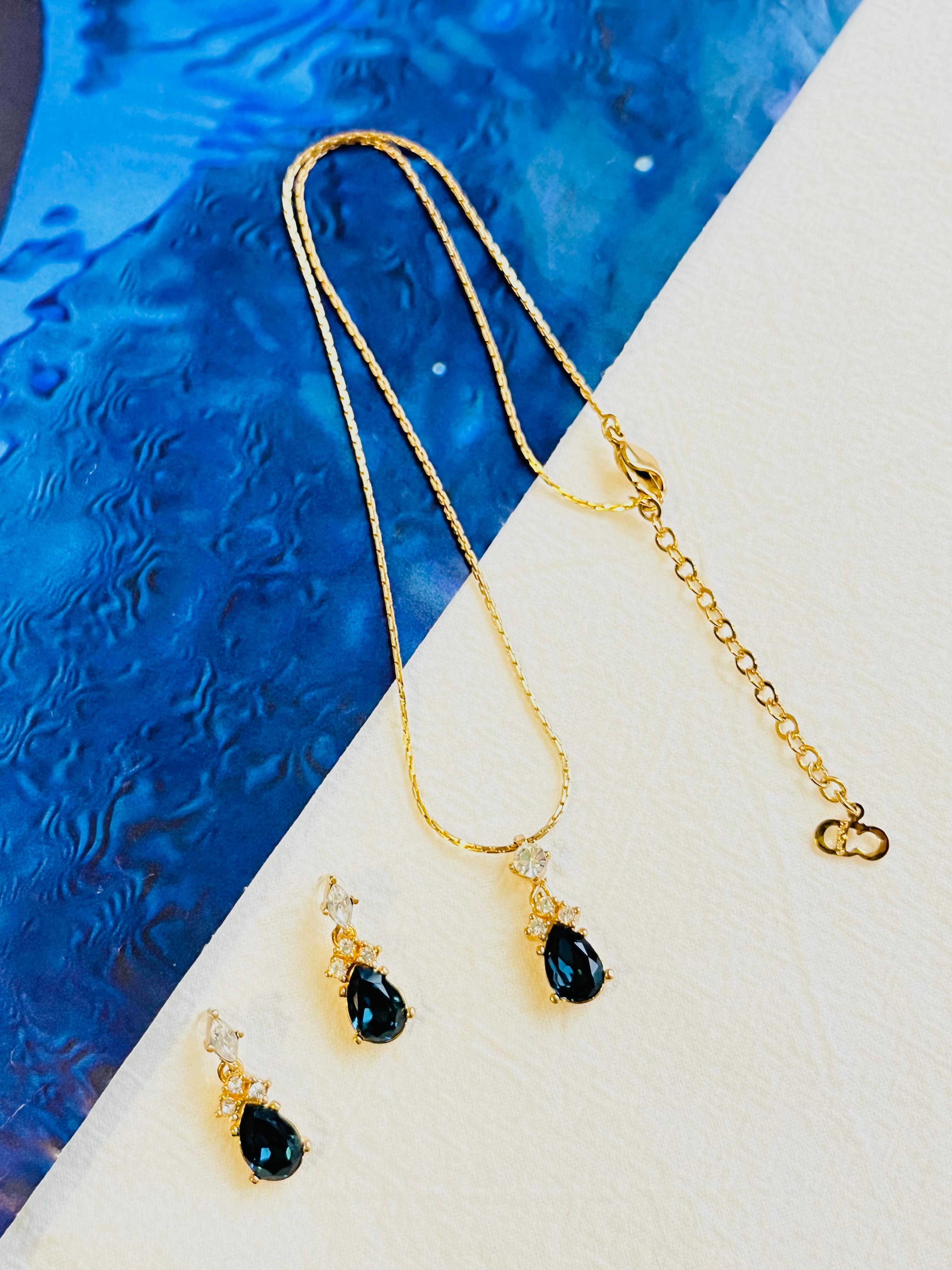 Baroque Christian Dior Vintage 1980s Sapphire Clear Crystals Water Tear Drop Gold 2 Set For Sale