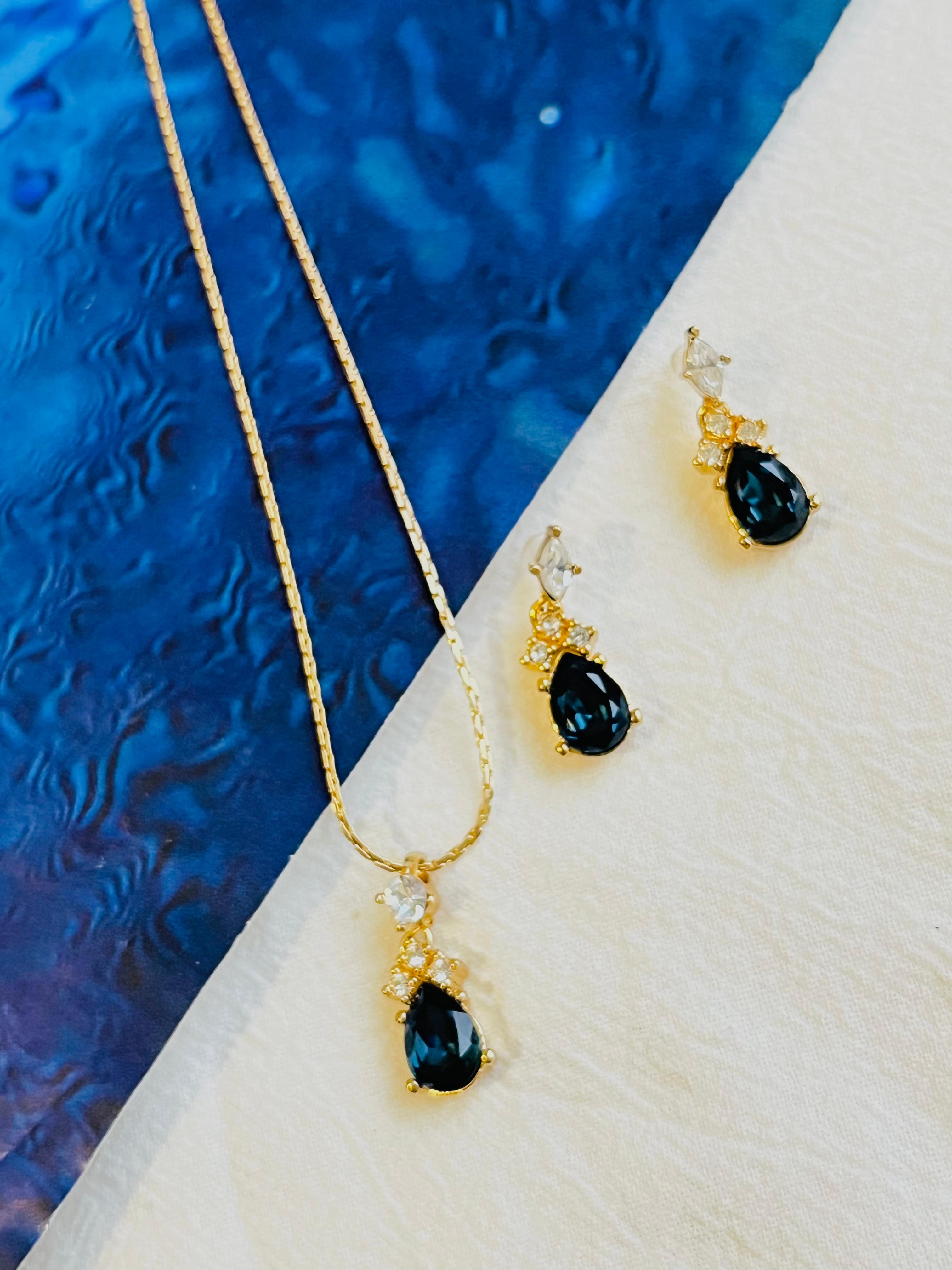Women's or Men's Christian Dior Vintage 1980s Sapphire Clear Crystals Water Tear Drop Gold 2 Set For Sale