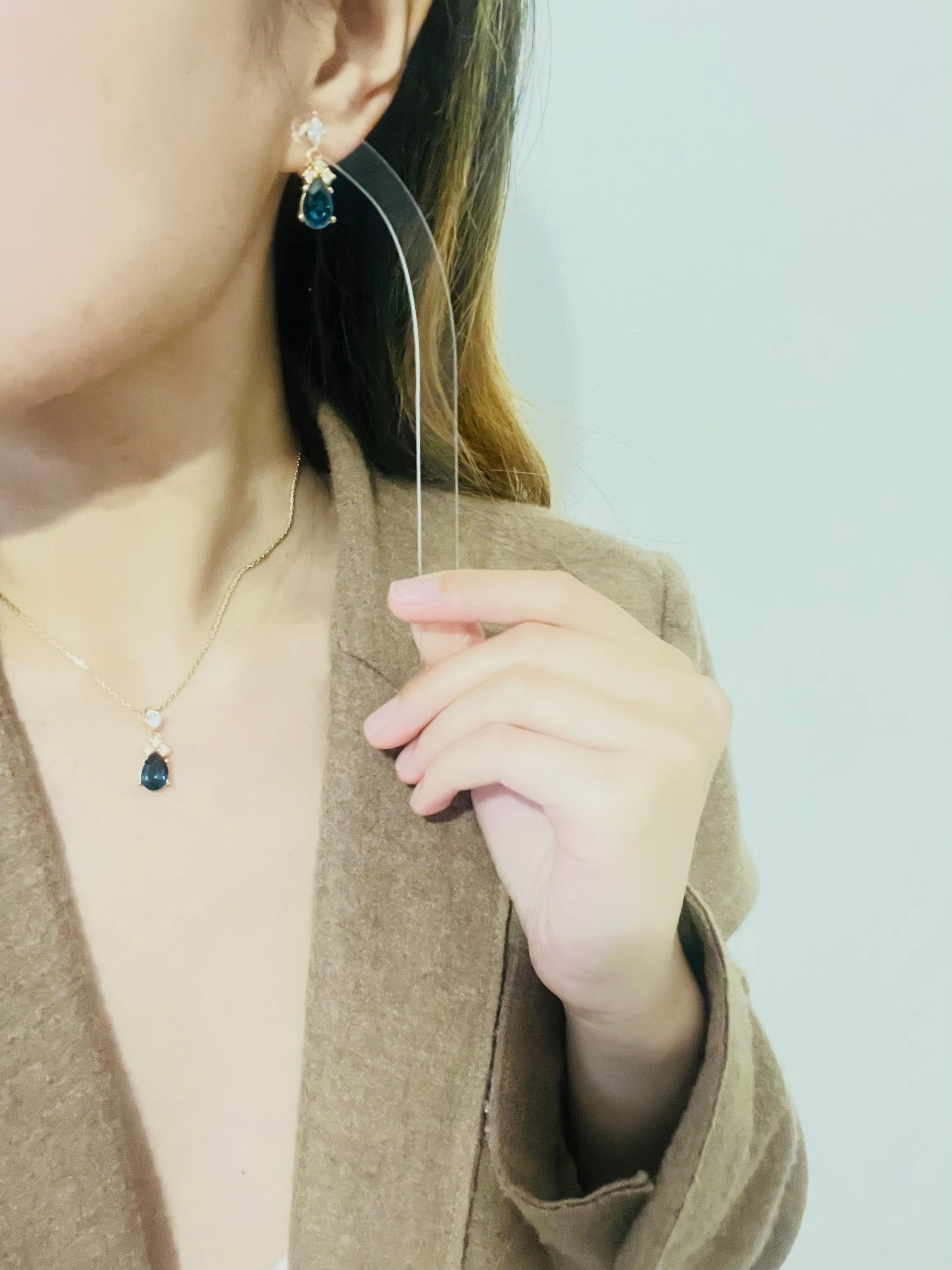 Christian Dior Vintage 1980s Sapphire Clear Crystals Water Tear Drop Gold 2 Set For Sale 2