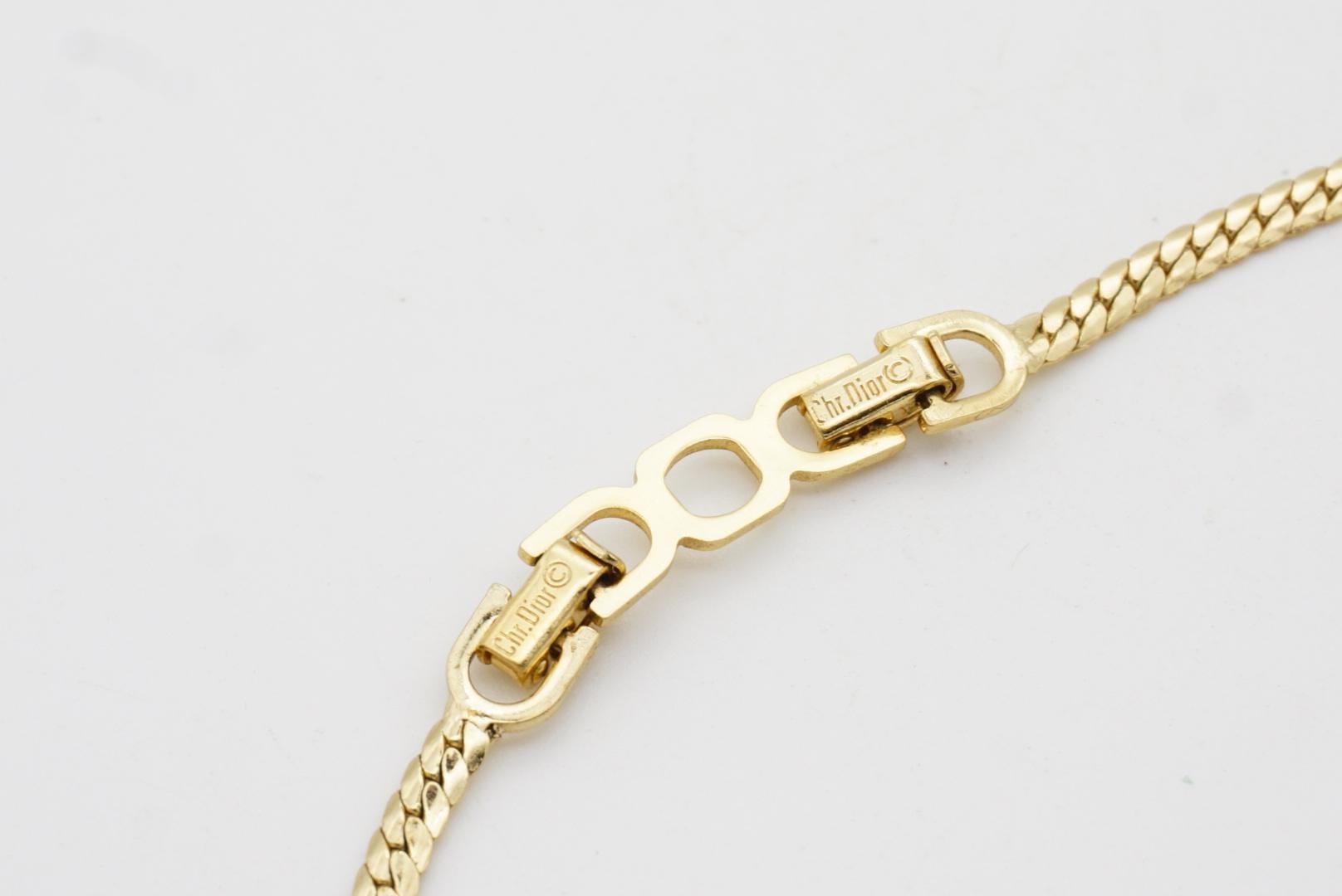 Christian Dior Vintage 1980s Sapphire Flower Leaf Crystal Pendant Gold Necklace en vente 9