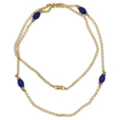 Christian Dior Collier long vintage en or avec chaîne en perles de saphir bleu marine, années 1980