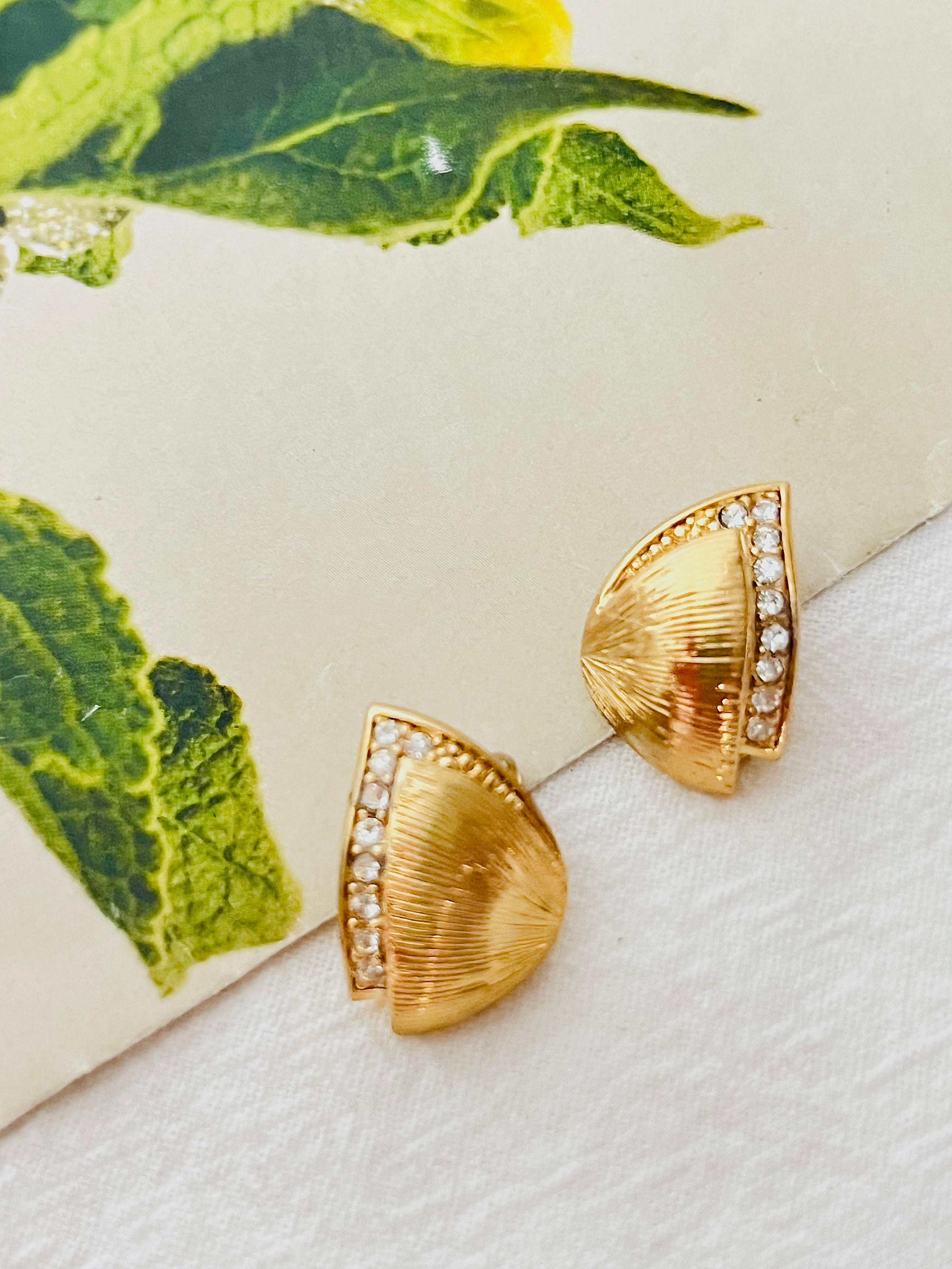 Christian Dior Vintage 1980s Semi Circle Shell Triangle Crystals Wing Earrings In Excellent Condition For Sale In Wokingham, England