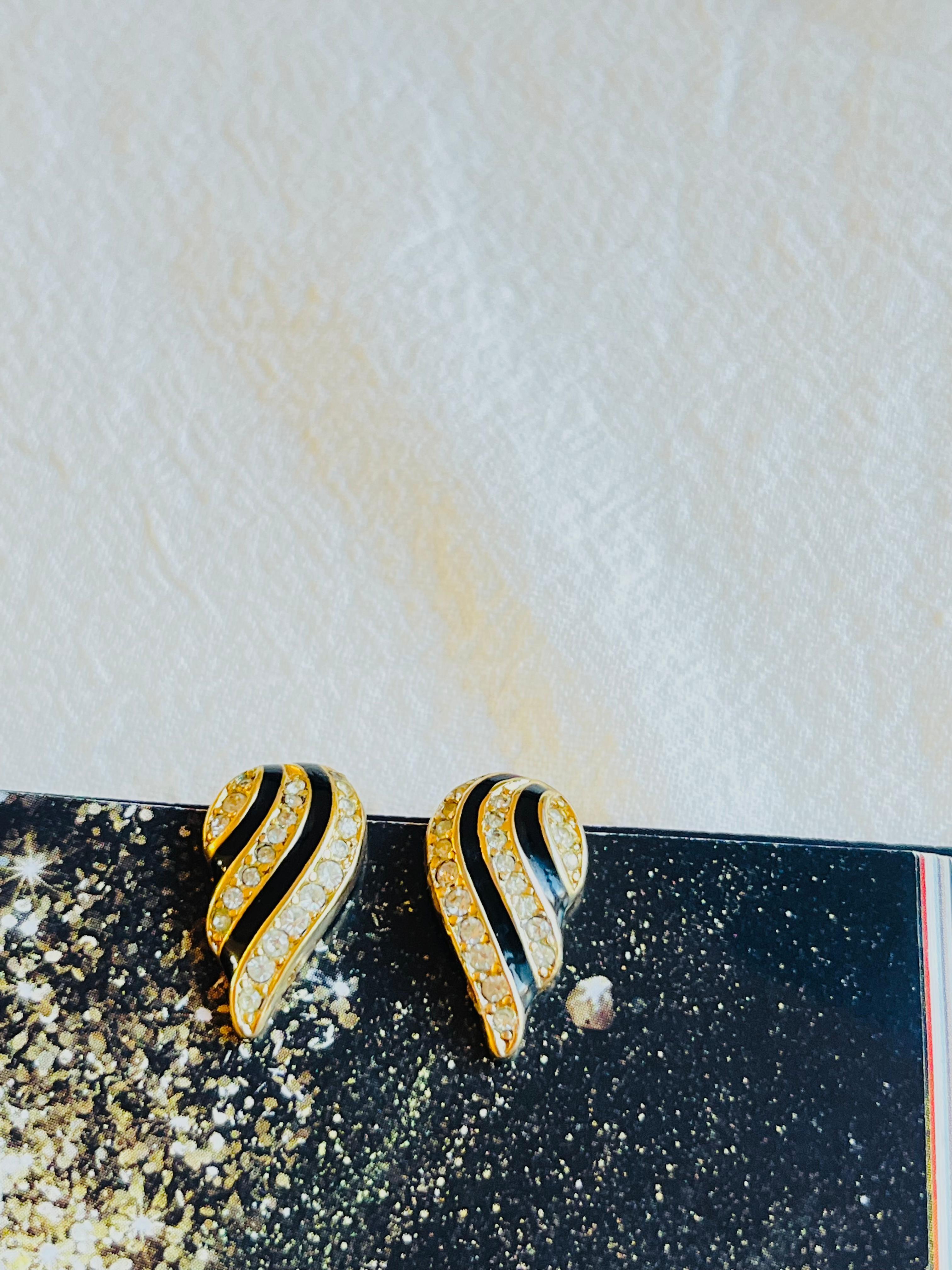 Christian Dior Vintage 1980s Shell Flame Wing Crystals Black Gold Clip Earrings In Good Condition In Wokingham, England