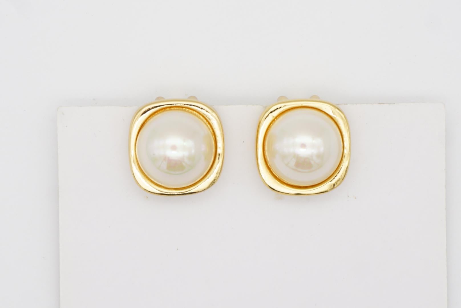 Christian Dior Vintage 1980s Square Cube White Round Pearl Gold Clip Earrings For Sale 3