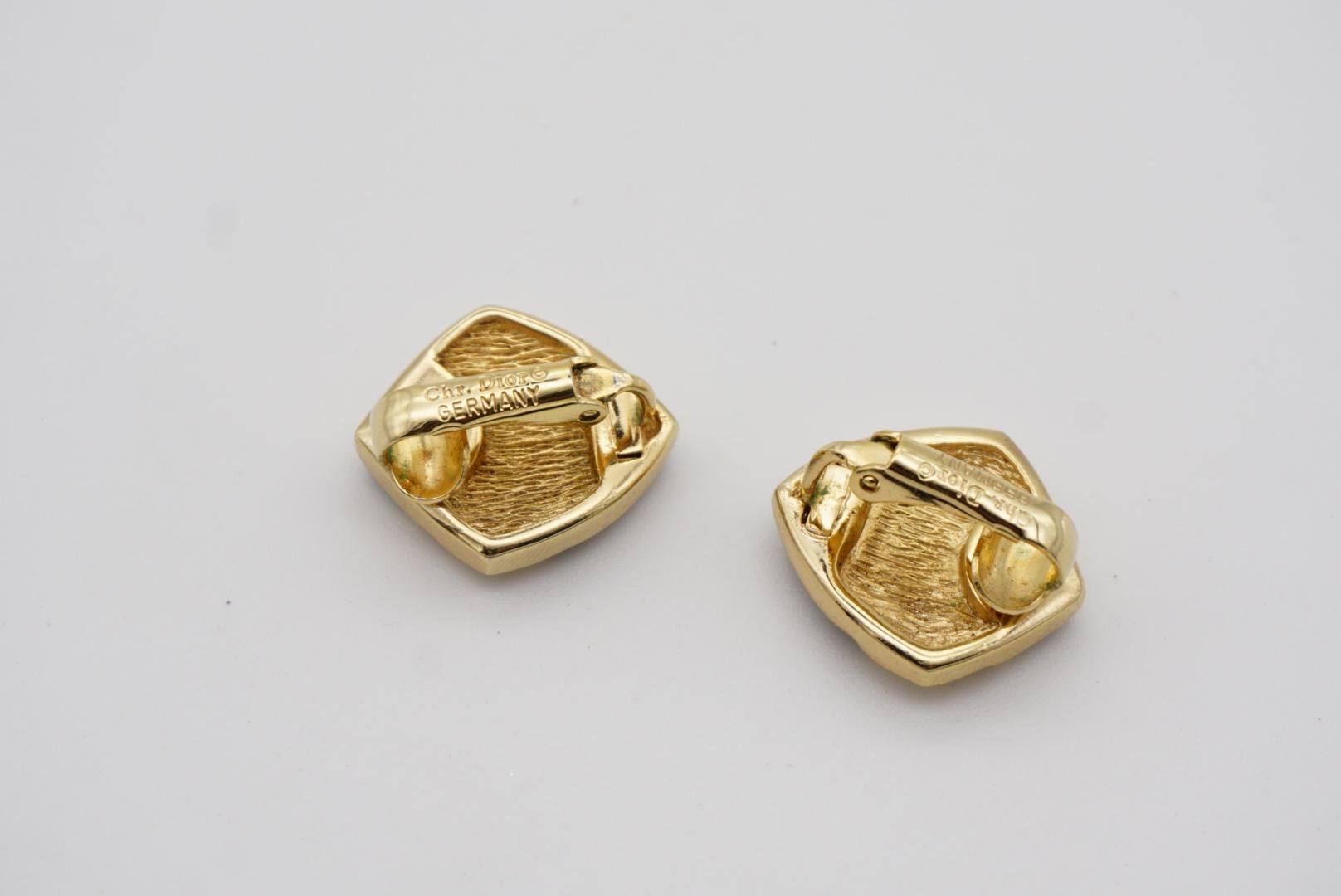 Christian Dior Vintage 1980s Swirl Crystals Black Enamel Shield Clip Earrings For Sale 4