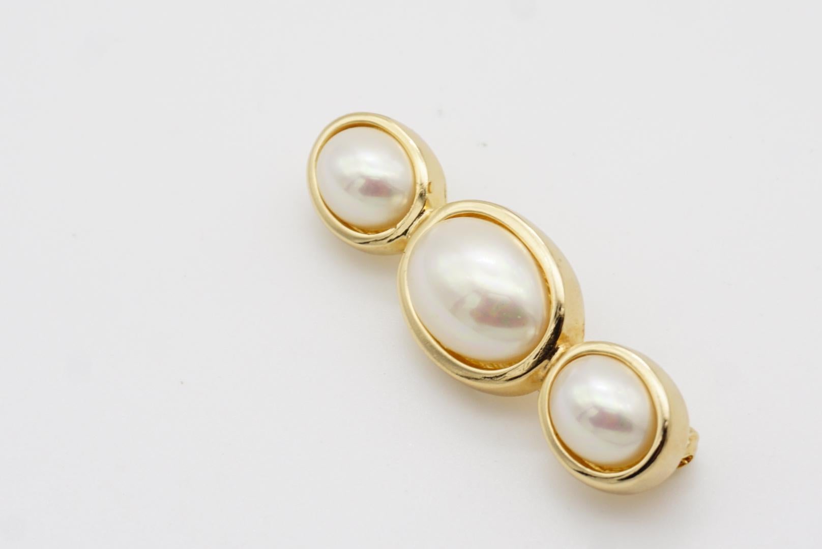 Christian Dior Vintage 1980s Symmetric White Trio Oval Pearls Long Bar Brooch For Sale 6