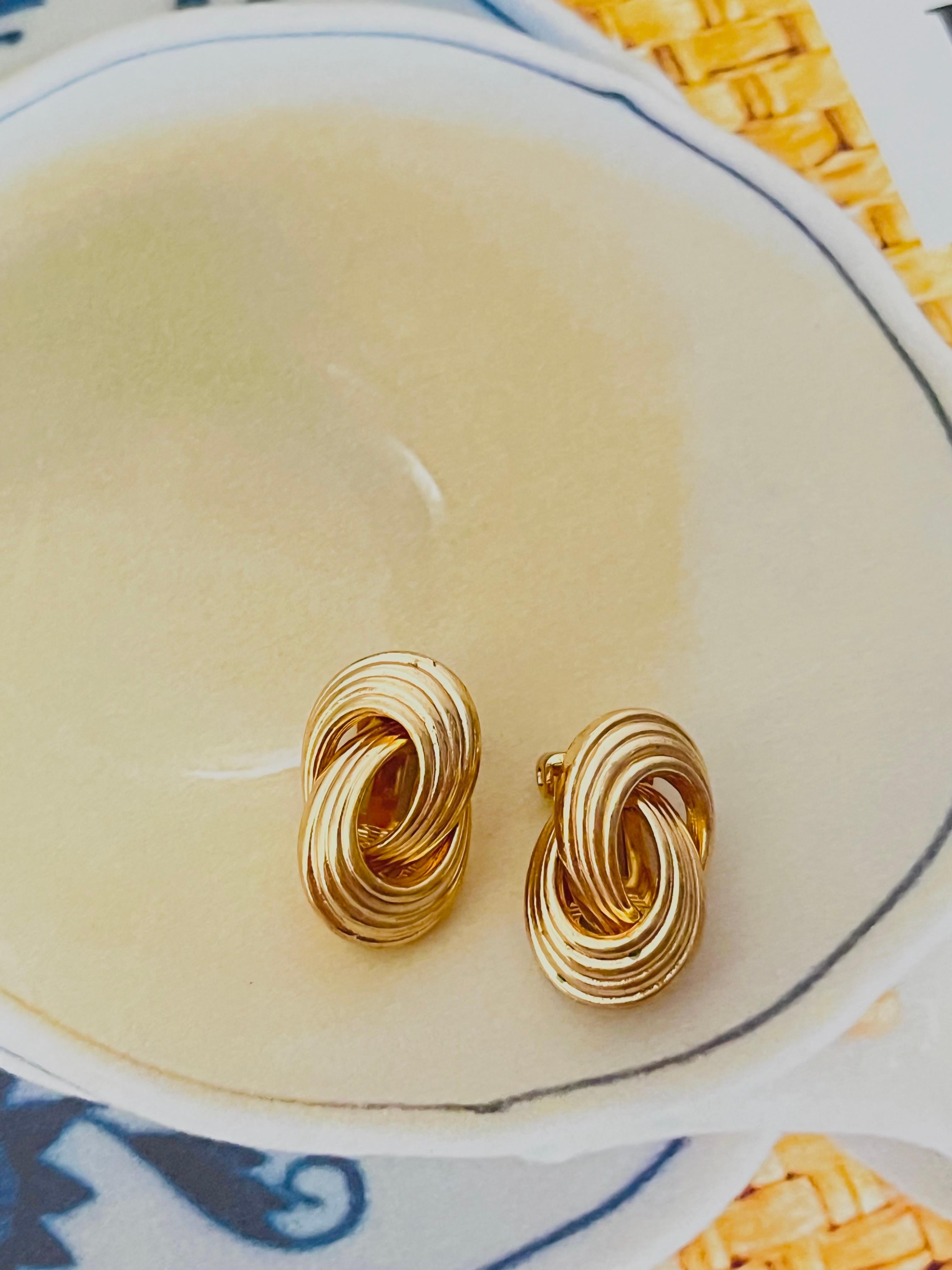 Christian Dior Vintage 1980s Textured Four Rope Interlocked Knot Clip Earrings In Good Condition In Wokingham, England