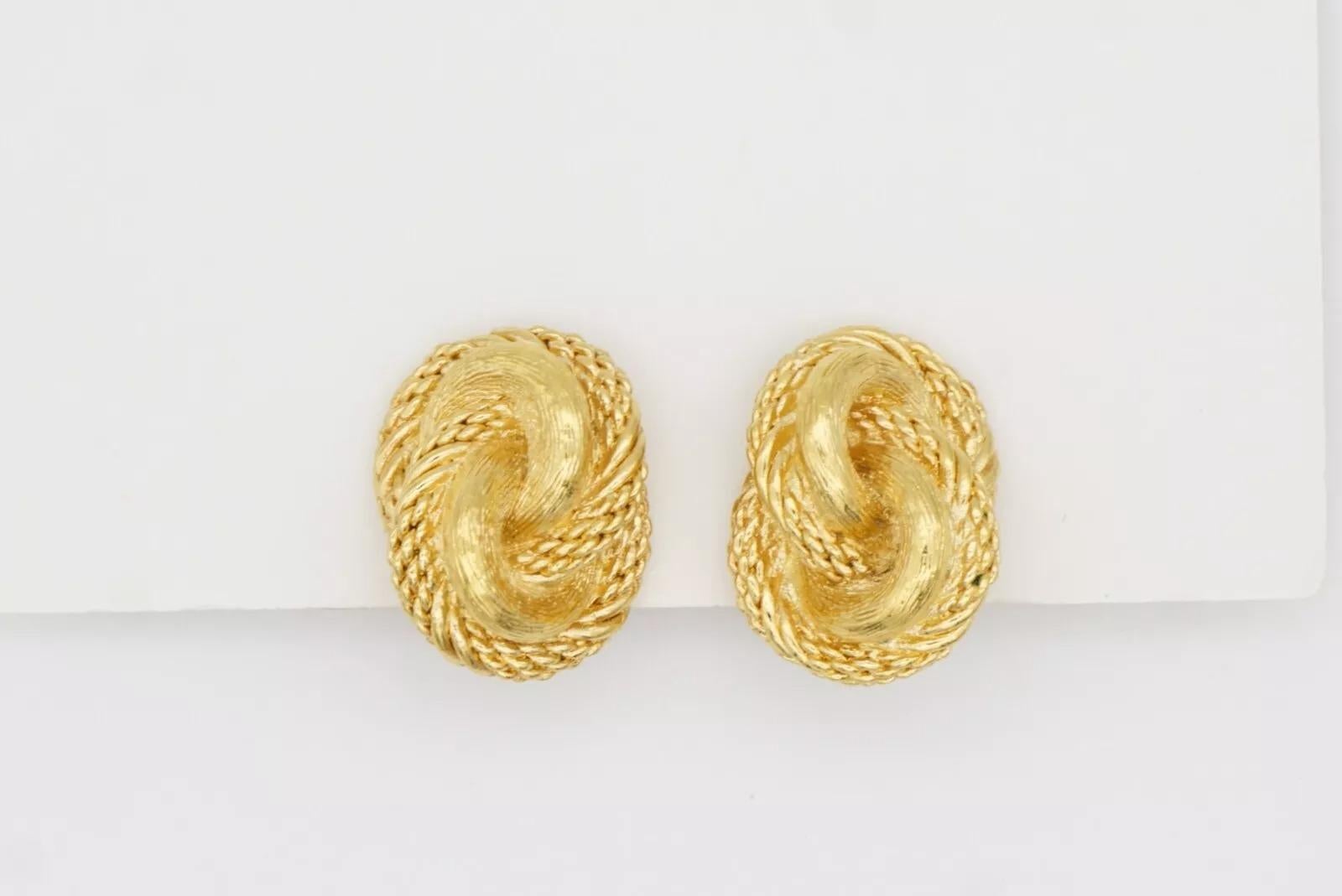Christian Dior Vintage 1980er Jahre Texturierte ineinandergreifende gedrehte Gold-Clip-Ohrringe mit gedrehtem Knoten im Angebot 7