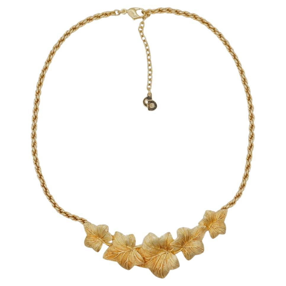 Christian Dior Vintage 1980s Textured Ivy Maple Five Leaf Pendant Gold Necklace For Sale
