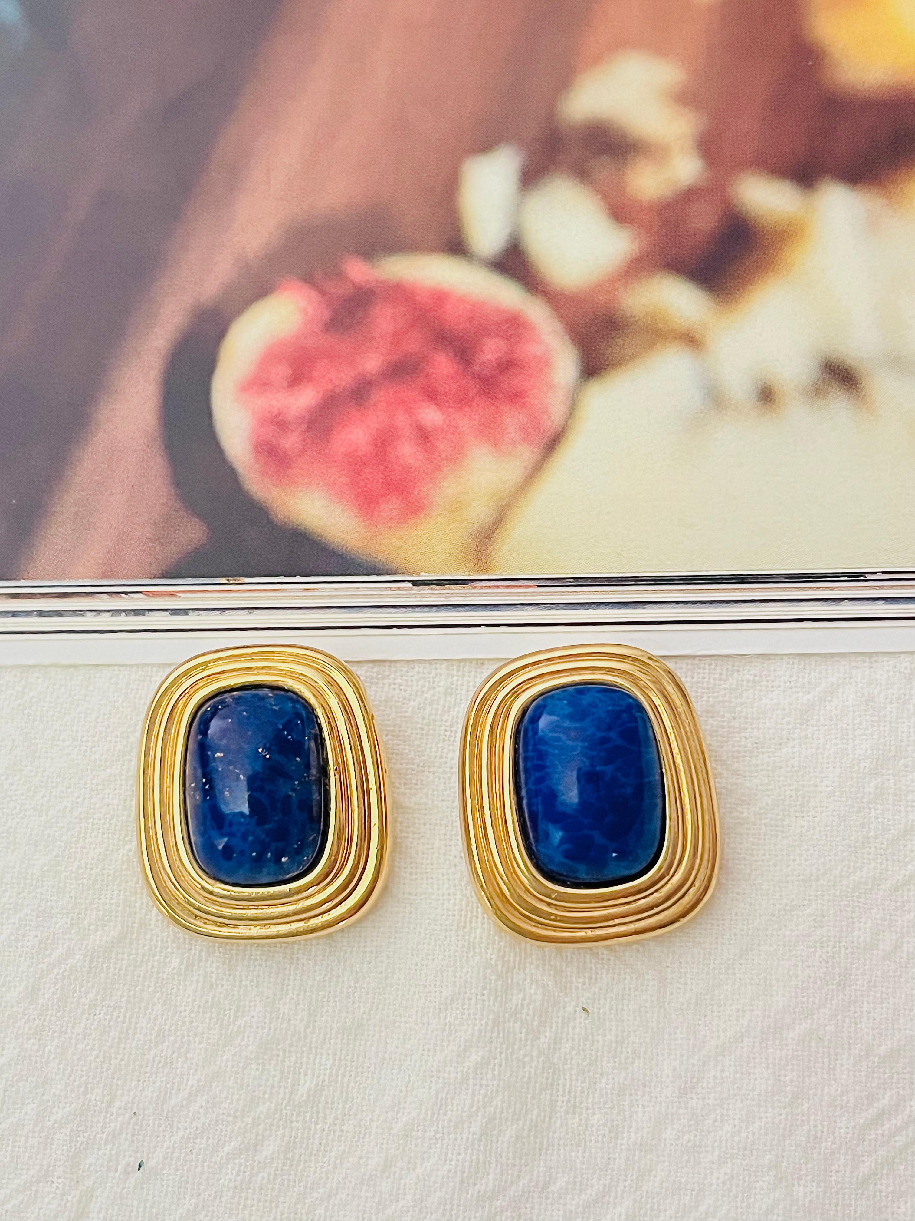 Christian Dior Vintage 1980s Textured Navy Lapis Cabochon Rectangle Earrings In Good Condition For Sale In Wokingham, England