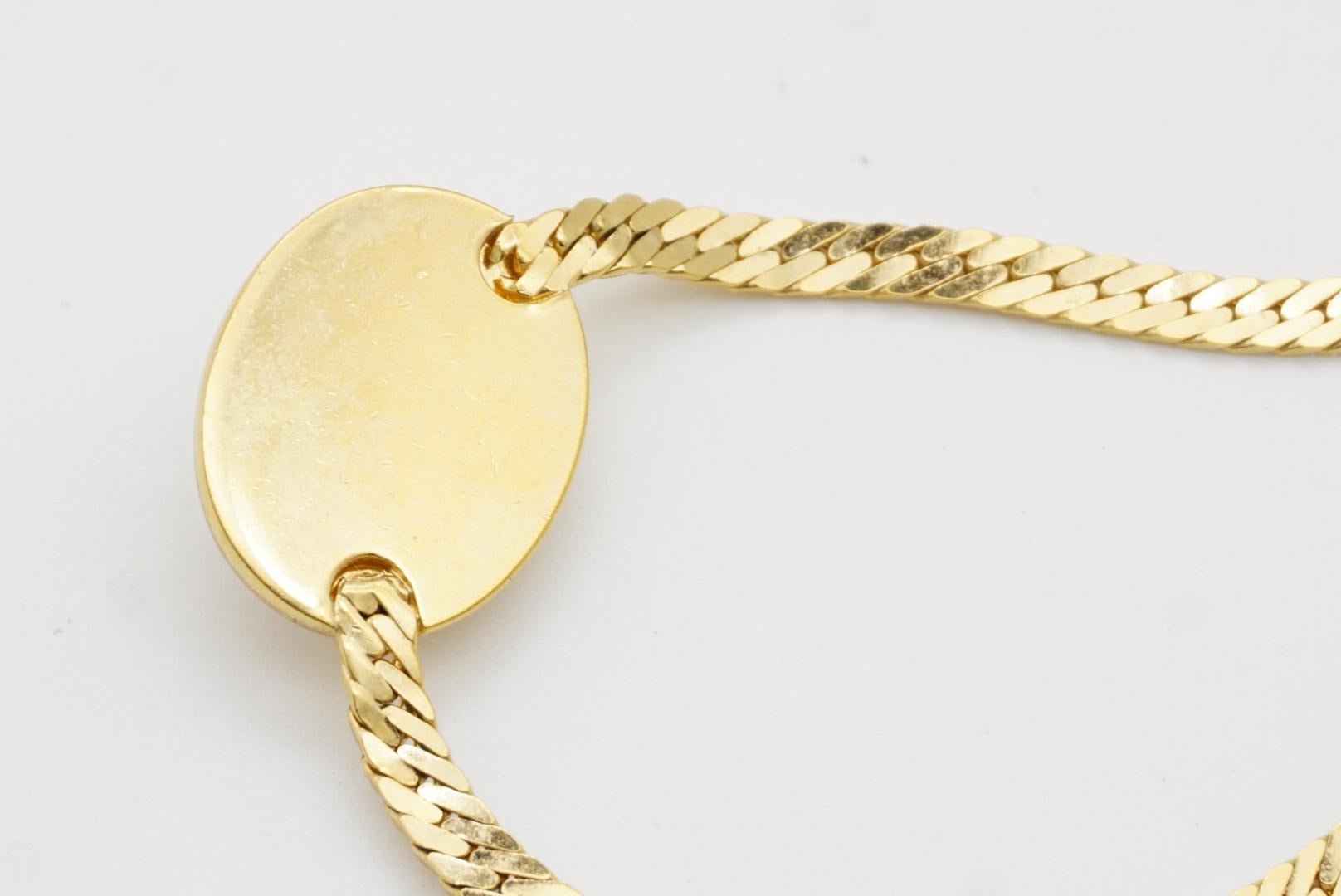Christian Dior Vintage anni '80 Collana con ciondolo ovale di perle bianche Eleg in vendita 7