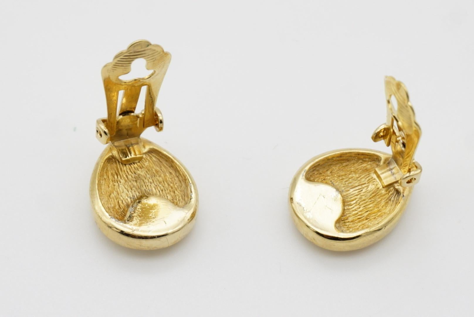 Christian Dior Vintage 1980s Topaz Crystals Tear Water Drop Clip Gold Earrings For Sale 9