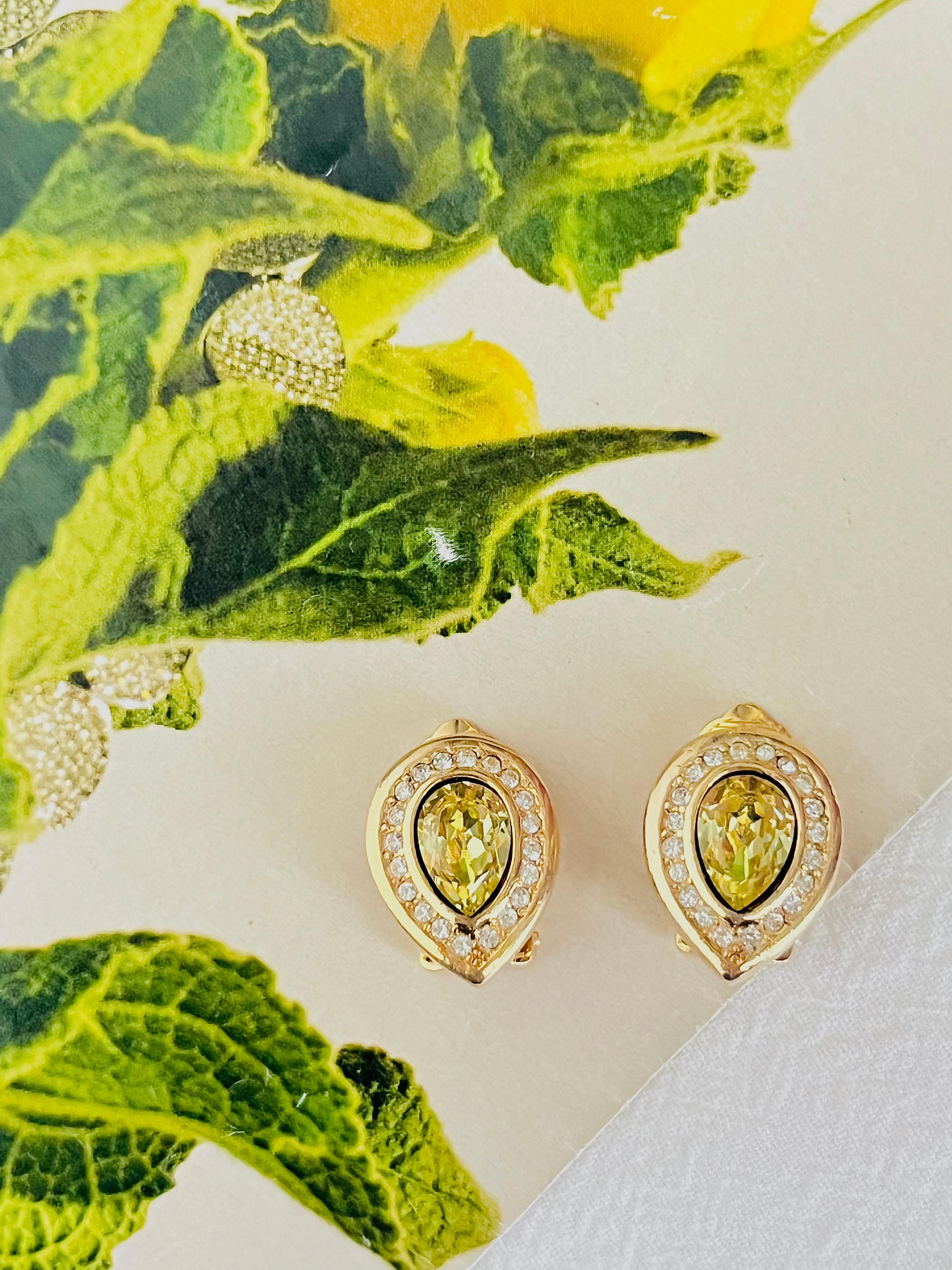 Christian Dior Vintage 1980s Topaz Crystals Tear Water Drop Clip Gold Earrings In Excellent Condition For Sale In Wokingham, England