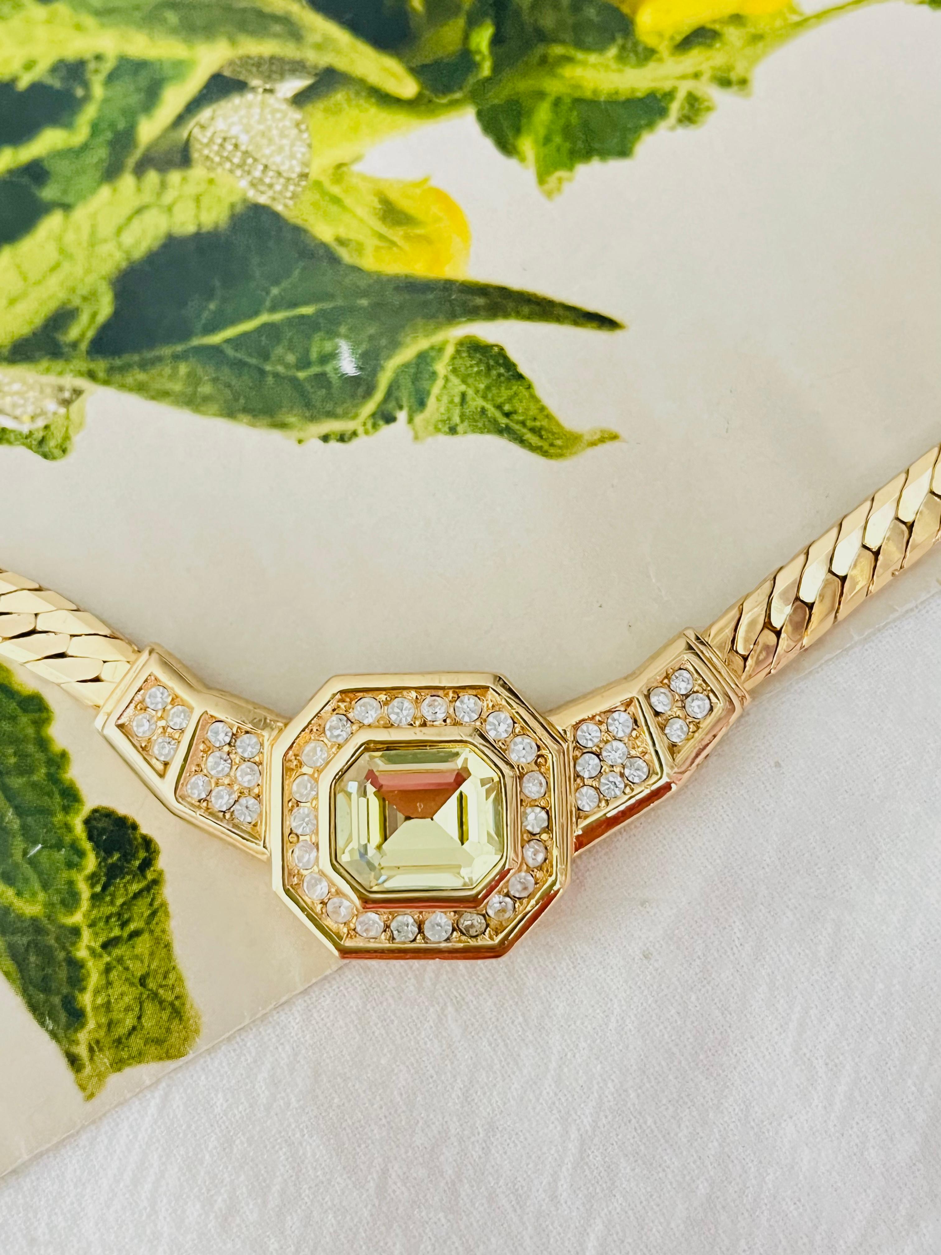 Christian Dior Vintage 1980s Topaz Light Green Octagon Crystals Pendant Necklace In Excellent Condition For Sale In Wokingham, England
