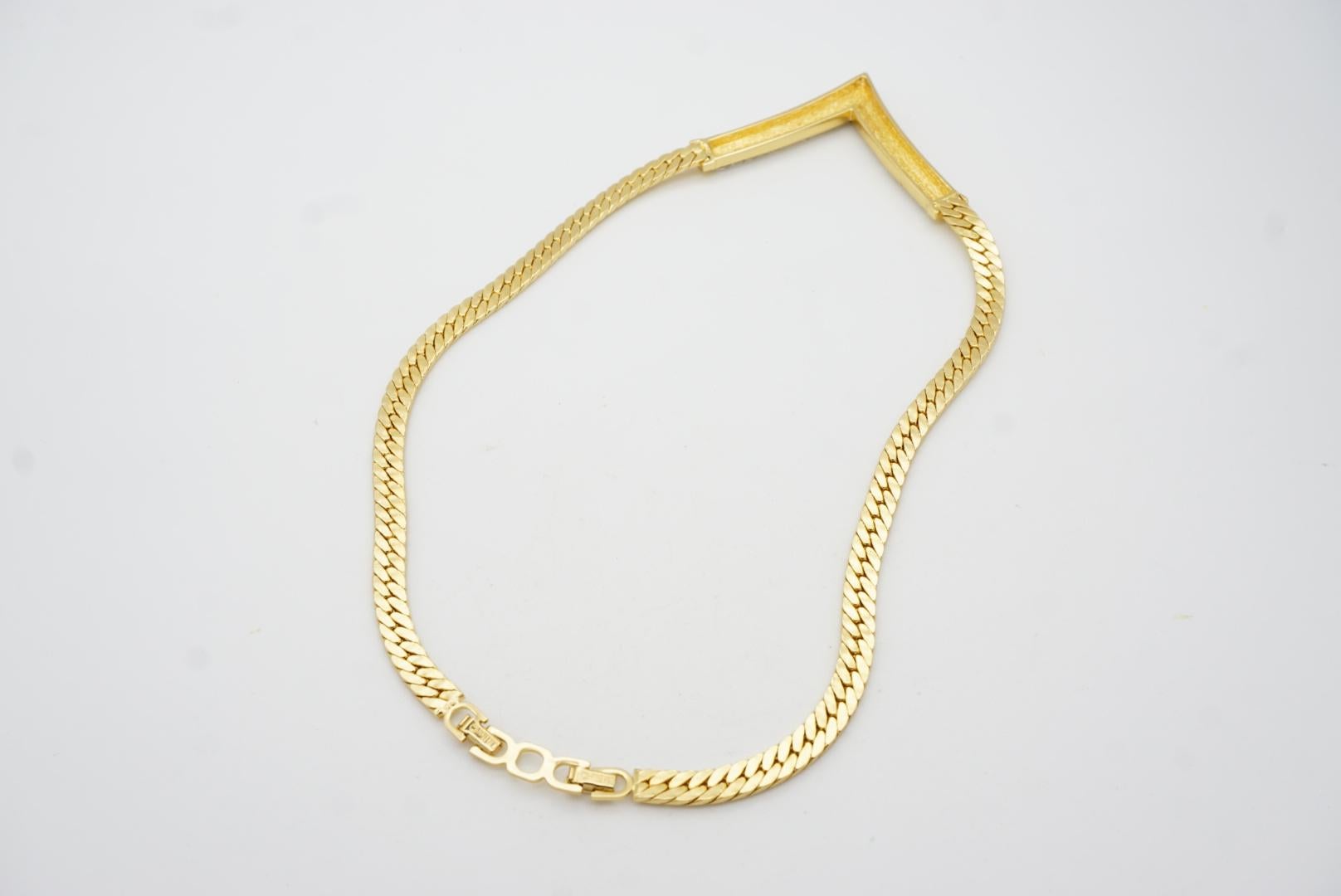 Christian Dior, collier pendentif vintage des années 1980 avec grand triangle carré de cristaux en vente 7