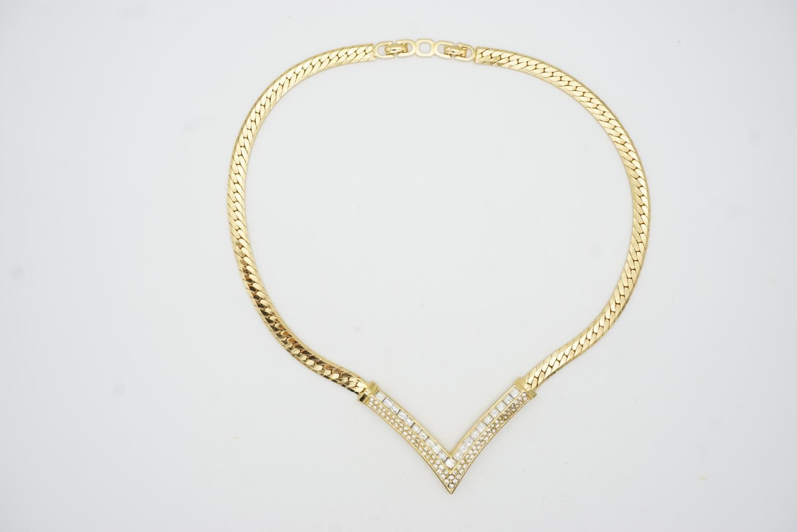 Christian Dior, collier pendentif vintage des années 1980 avec grand triangle carré de cristaux en vente 2