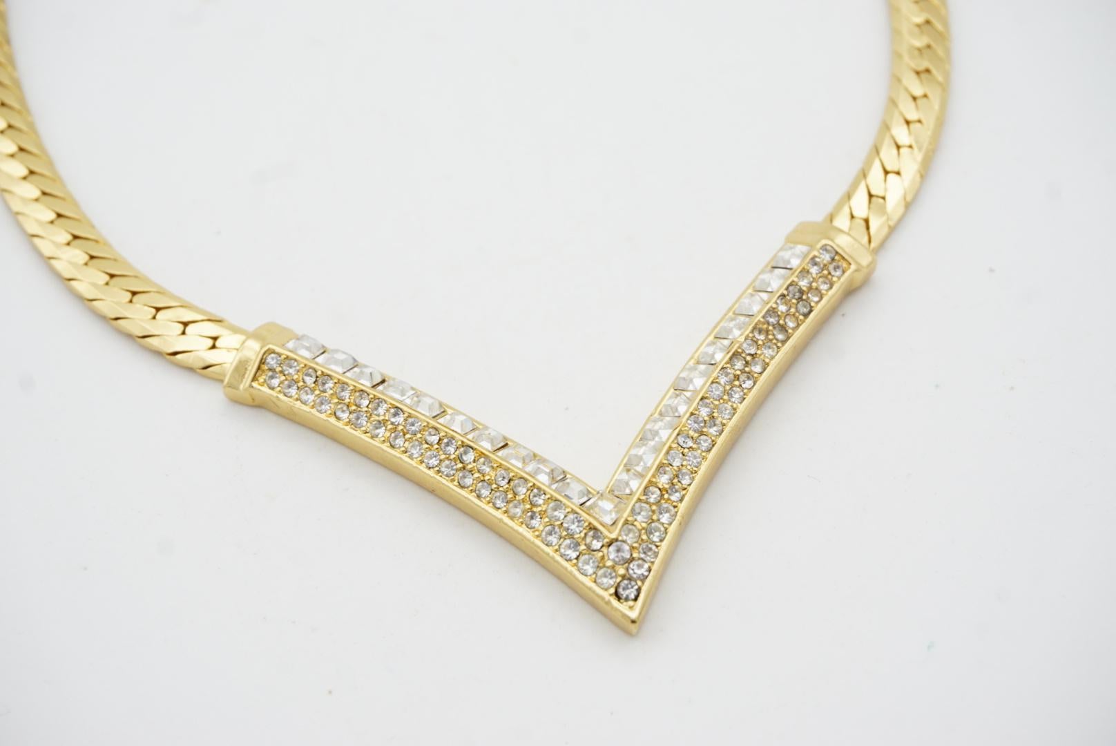 Christian Dior Vintage 1980s Large Triangle Square Crystals Pendant Necklace For Sale 3