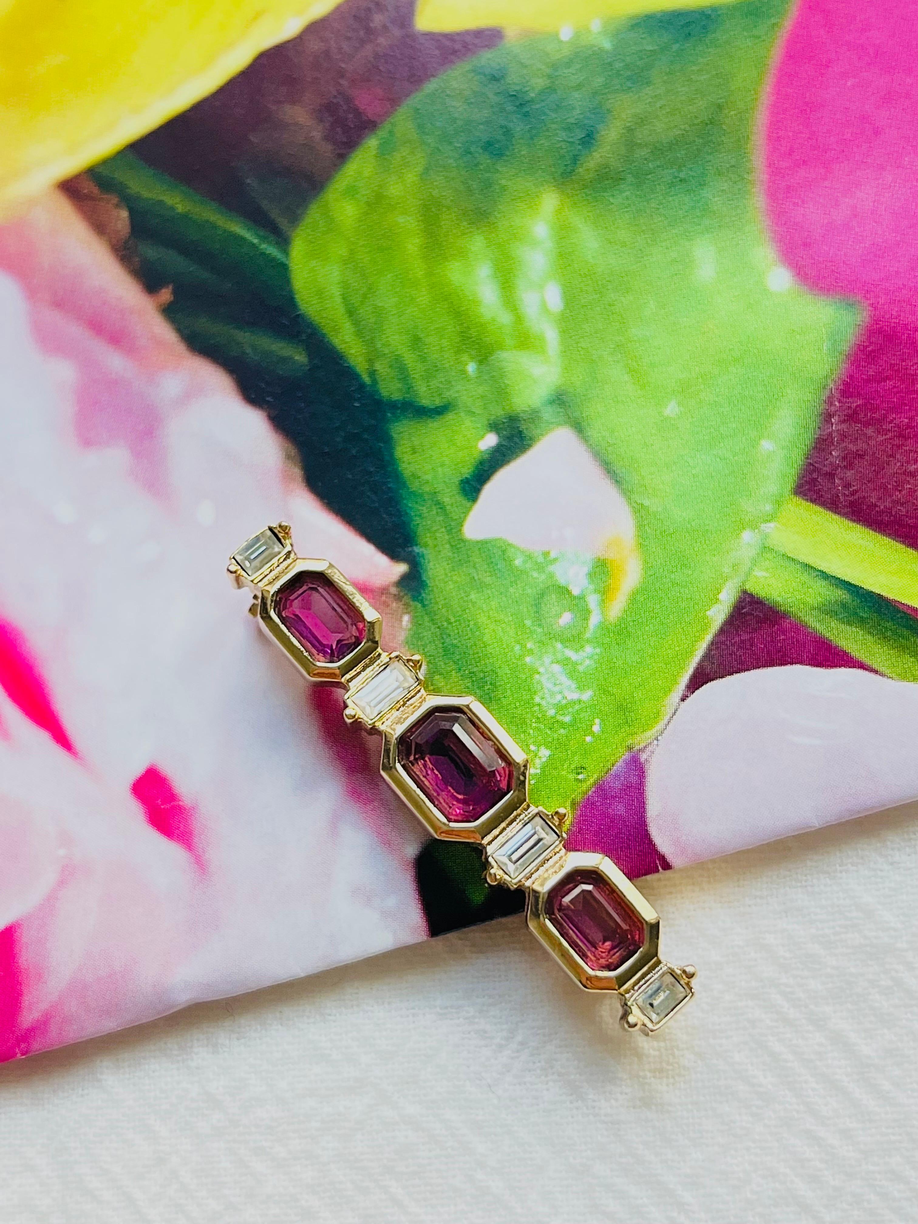 Christian Dior Vintage 1980s Trio Amethyst Octagon Rectangle Long Bar Brooch In Excellent Condition For Sale In Wokingham, England