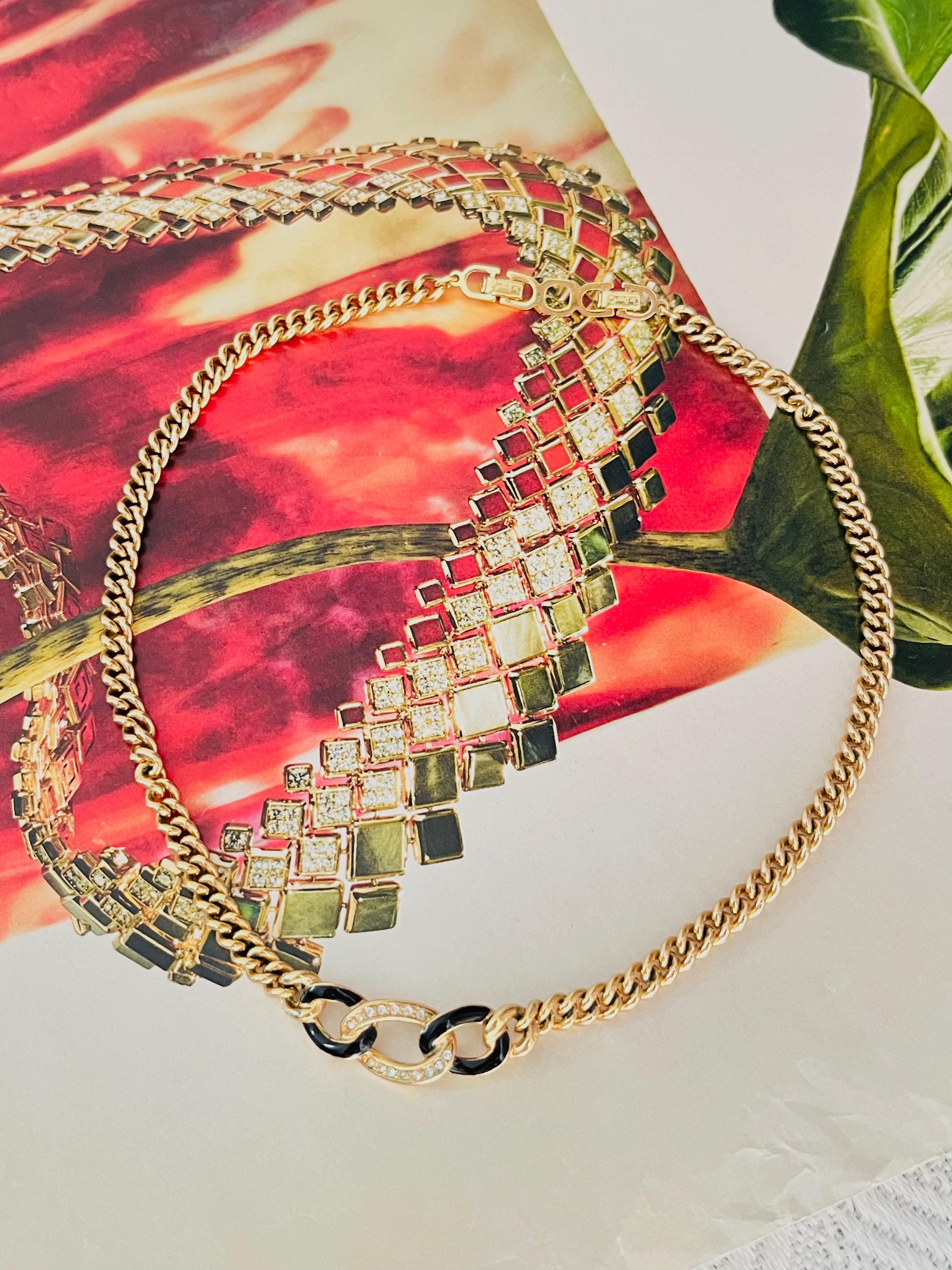 Christian Dior Vintage 1980s Trio Interlocked Oval Black Crystals Gold Necklace In Good Condition In Wokingham, England