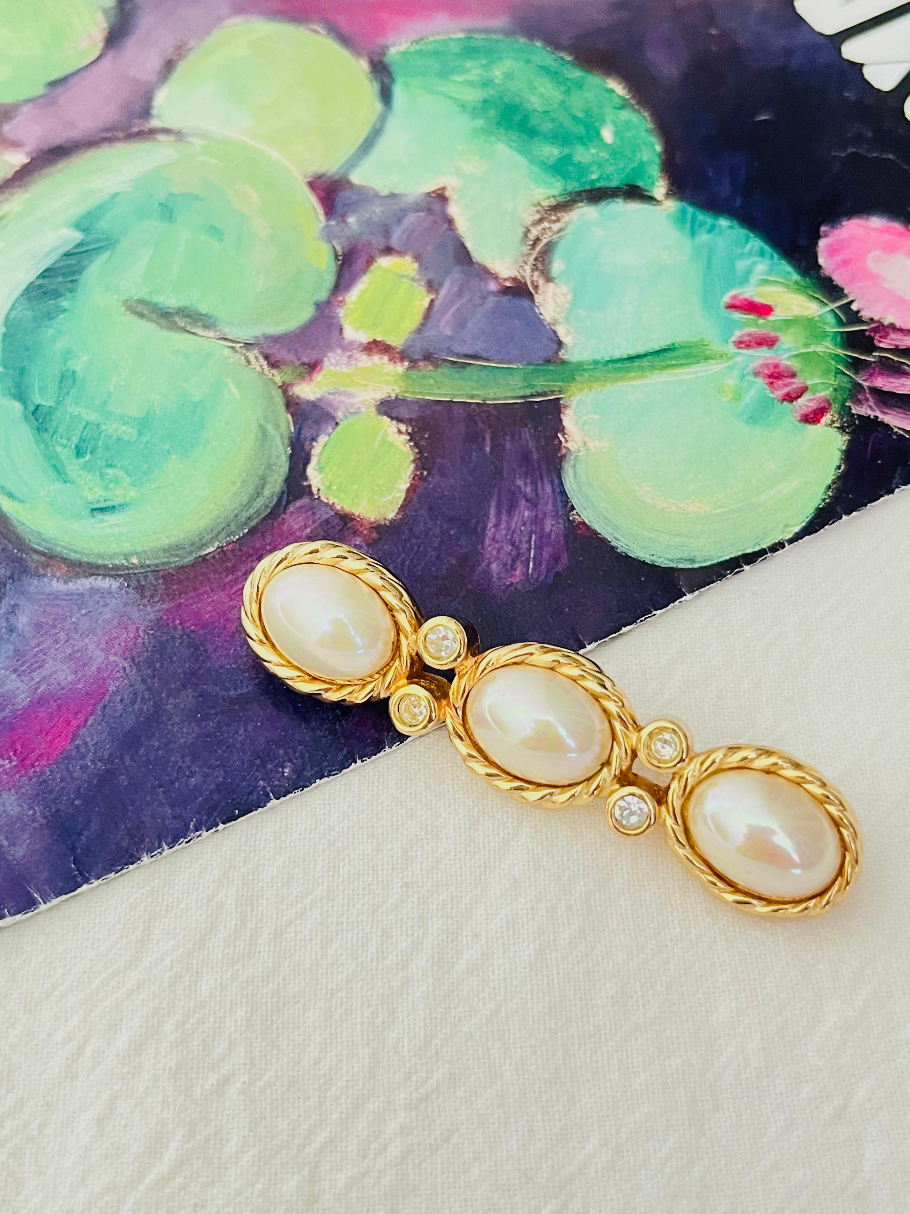 da uomo o donna Christian Dior Vintage anni '80 Trio ovale di perle bianche e cristalli Spilla a barra lunga in vendita