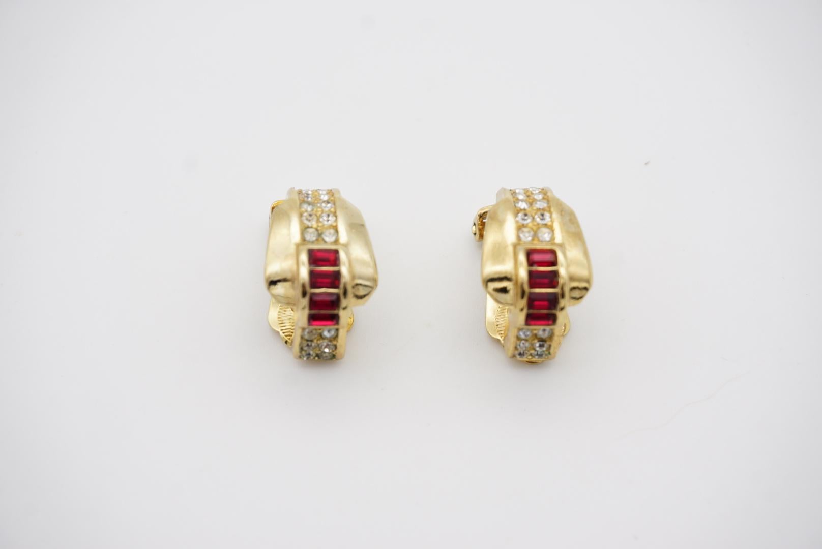 Christian Dior Vintage 1980s Trio Red Crystals Half Hoop Gold Clip On Earrings In Good Condition For Sale In Wokingham, England