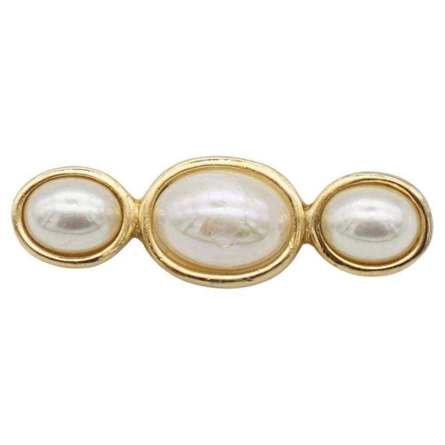 Christian Dior Vintage 1980s Trio White Oval Pearl Long Bar Elegant Gold Brooch  For Sale