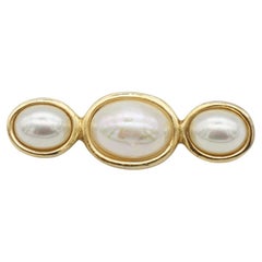 Christian Dior Vintage 1980s Trio White Oval Pearl Long Bar Elegant Gold Brooch 
