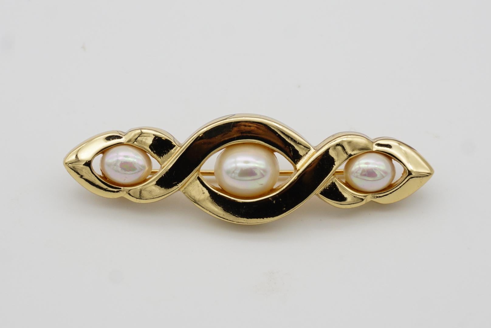 Christian Dior Vintage 1980s Trio White Pearls Croissant Twist Bar Gold Brooch For Sale 3