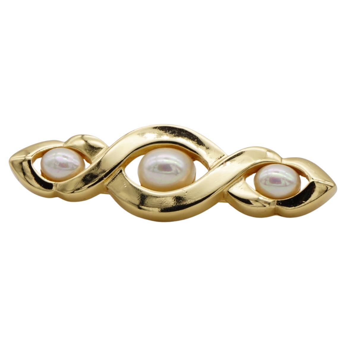 Christian Dior Vintage 1980s Trio White Pearls Croissant Twist Bar Gold Brooch For Sale