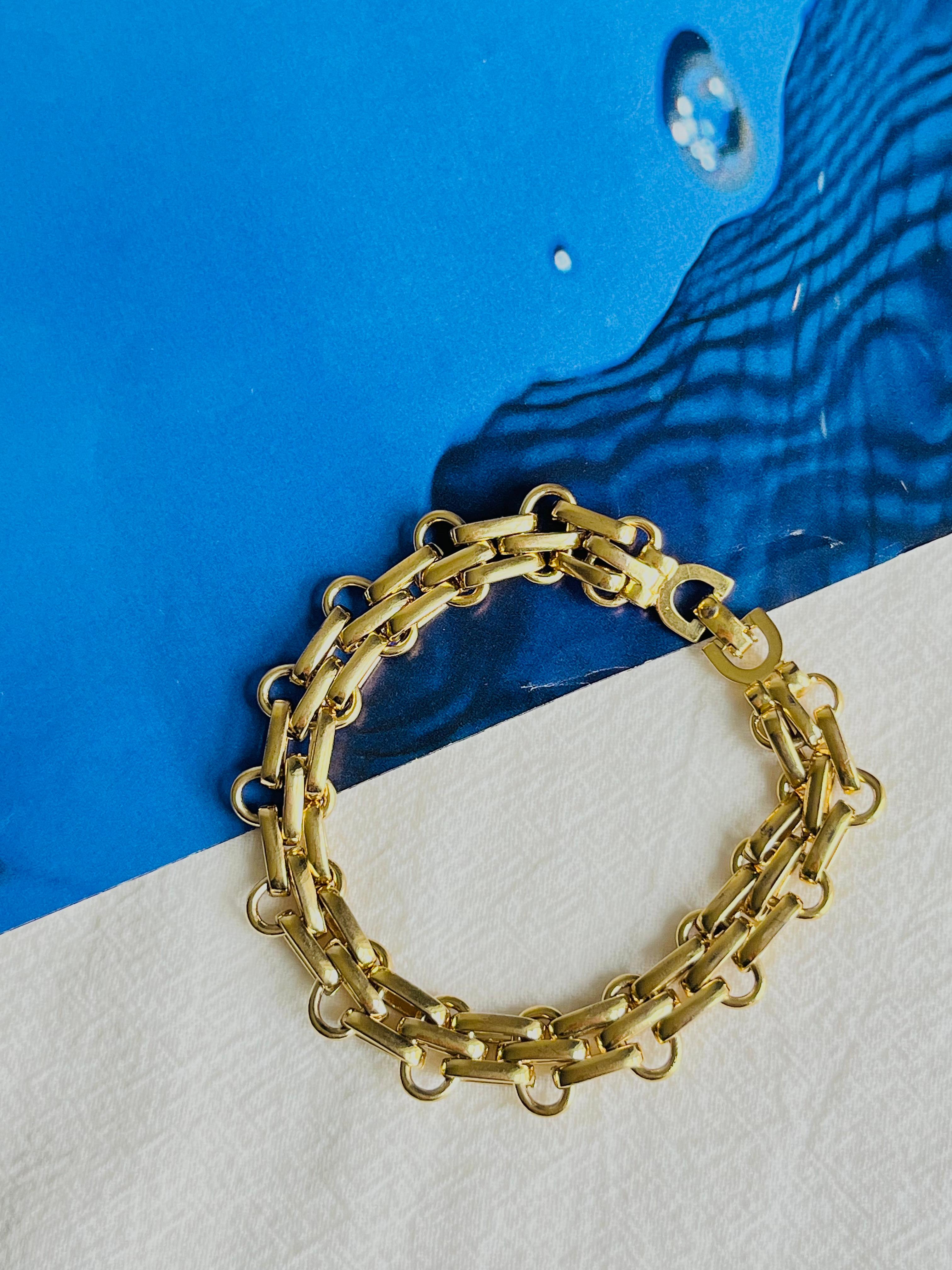 Christian Dior Vintage 1980s Unisex Classic Interlocked Link Modernist Bracelet In Excellent Condition In Wokingham, England