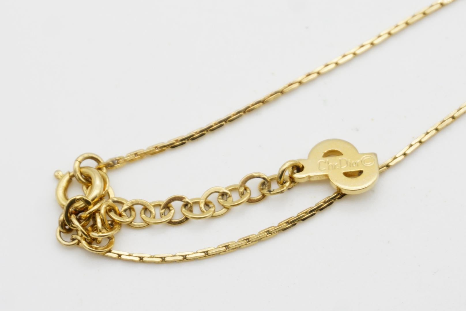 Christian Dior Vintage 1980s Vivid Double Curled Leaf Crystals Pendant Necklace For Sale 8