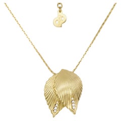 Christian Dior Vintage 1980s Vivid Double Curled Leaf Crystals Pendant Necklace