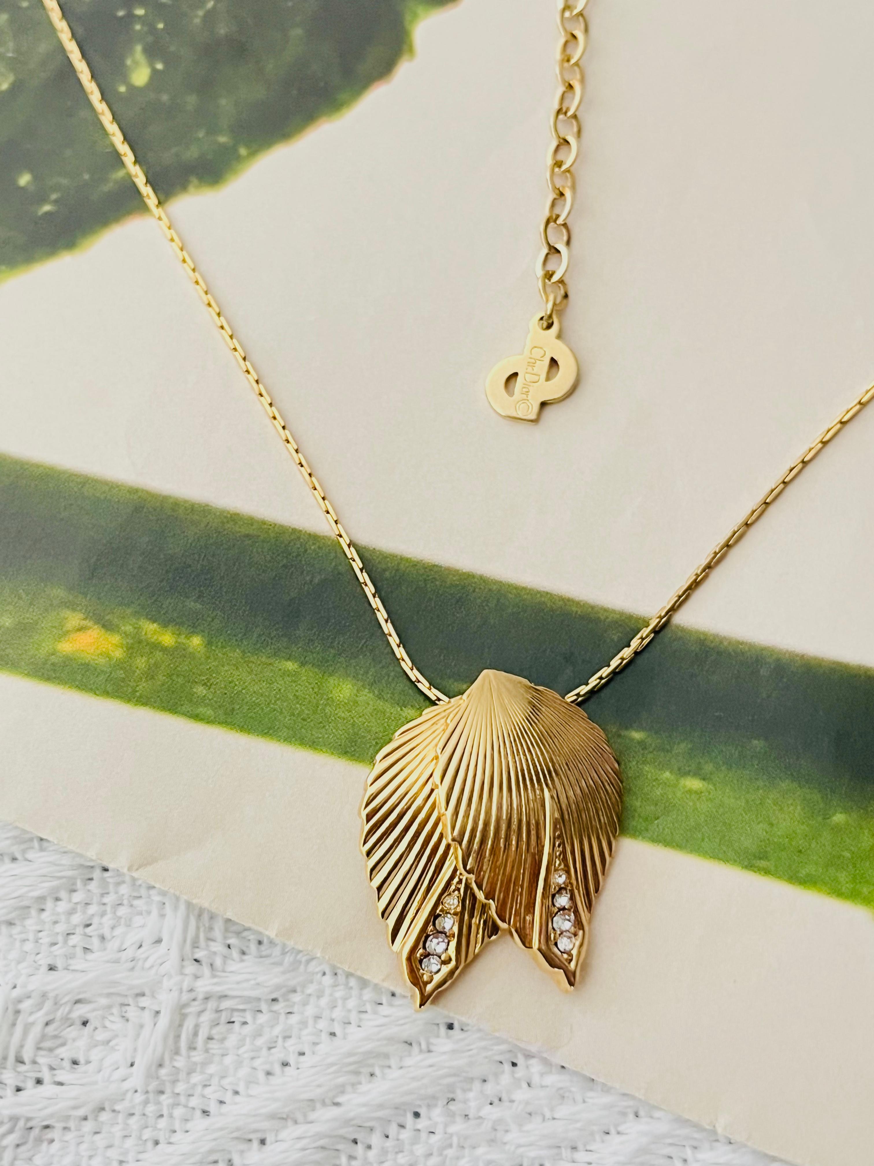 Women's or Men's Christian Dior Vintage 1980s Vivid Double Curled Leaf Crystals Pendant Necklace For Sale