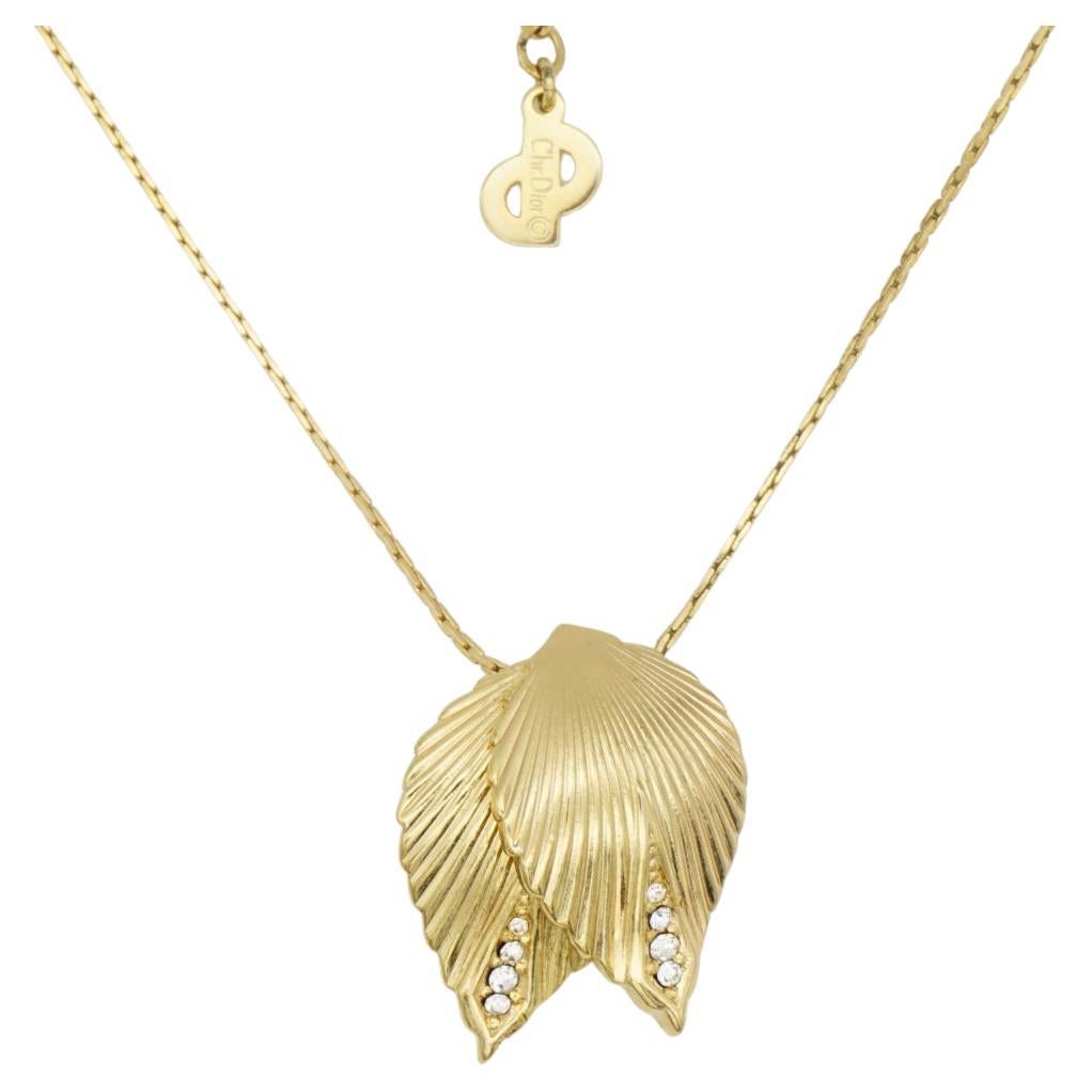 Christian Dior Vintage 1980s Vivid Double Curled Leaf Crystals Pendant Necklace For Sale