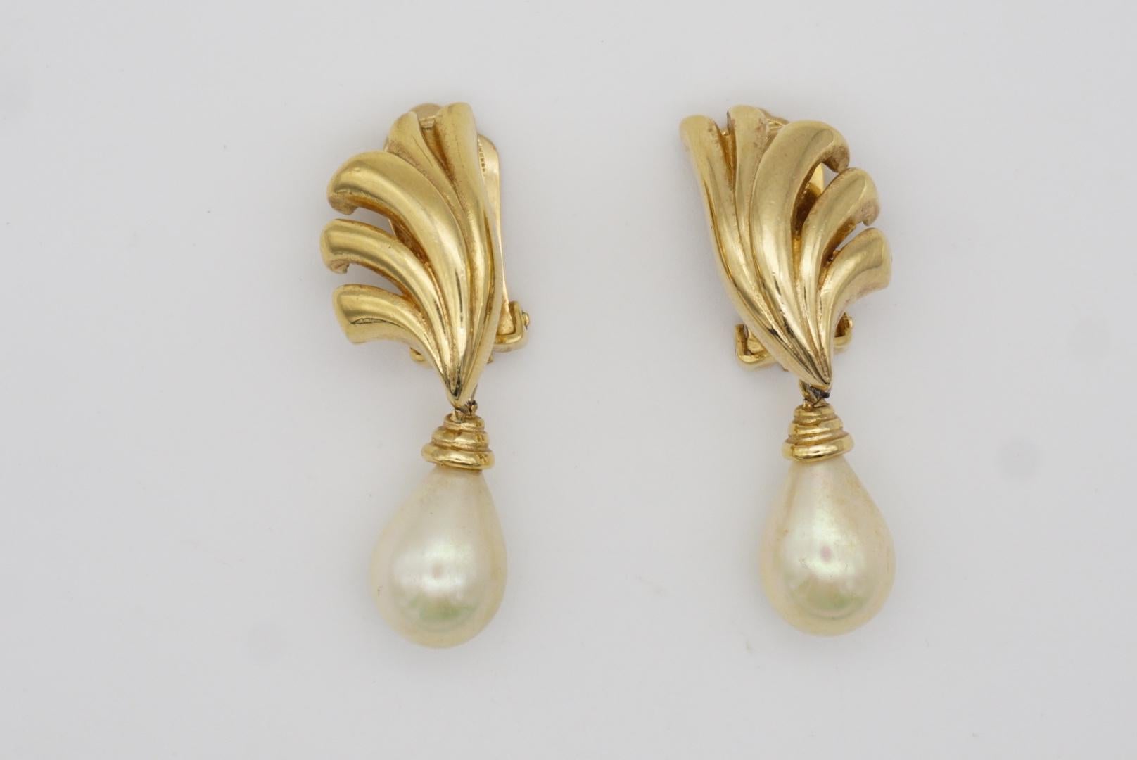 Christian Dior Vintage 1980s Water Tear Drop Pearl Fan Shell Gold Clip Earrings For Sale 3