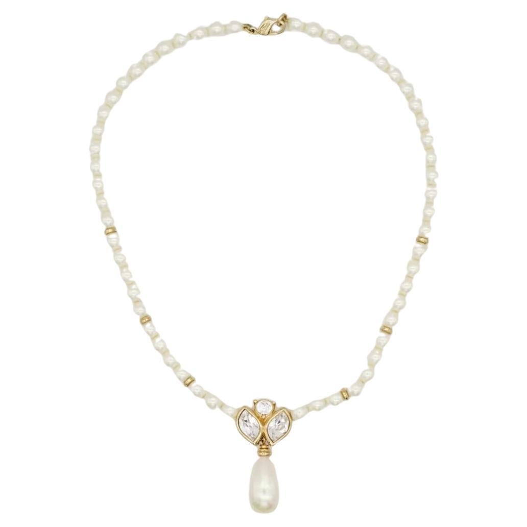 Christian Dior Vintage anni '80 Collana di perle bianche con cristalli a goccia d'acqua in vendita