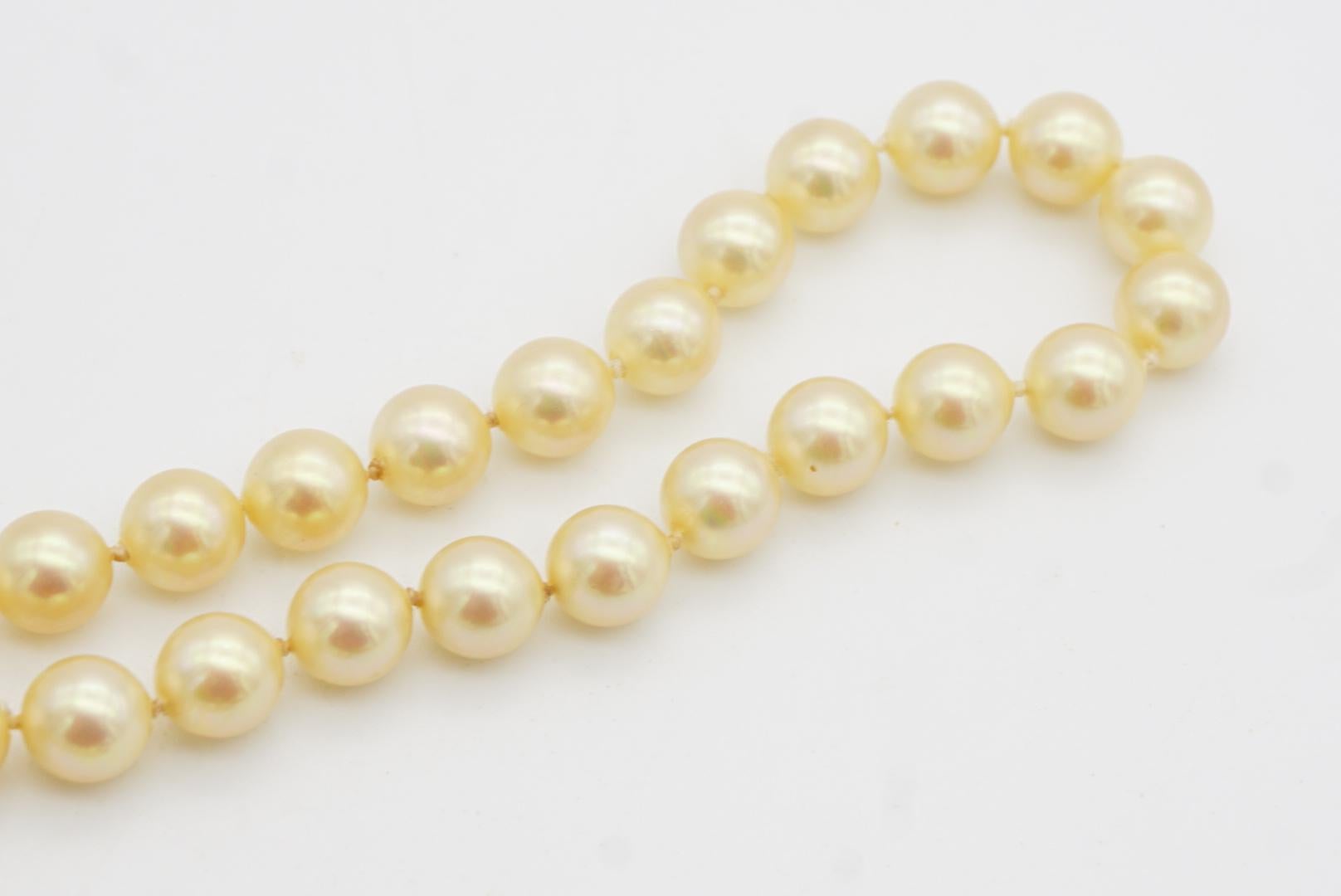 Christian Dior Vintage 1980s White Circle Round Beads Pearls Elegant Necklace For Sale 6