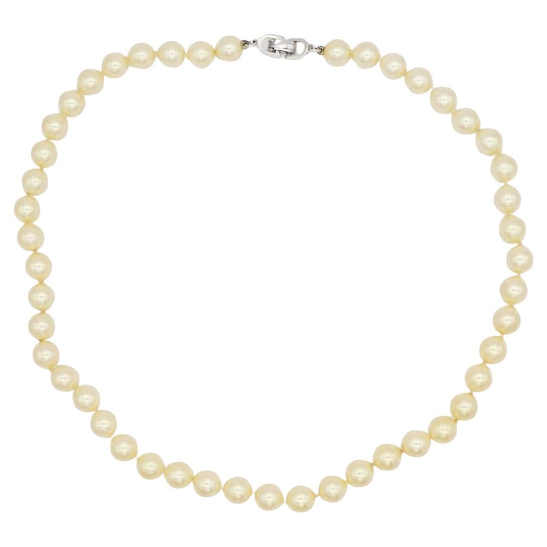 Christian Dior Vintage 1980s White Circle Round Beads Pearls Elegant Necklace For Sale