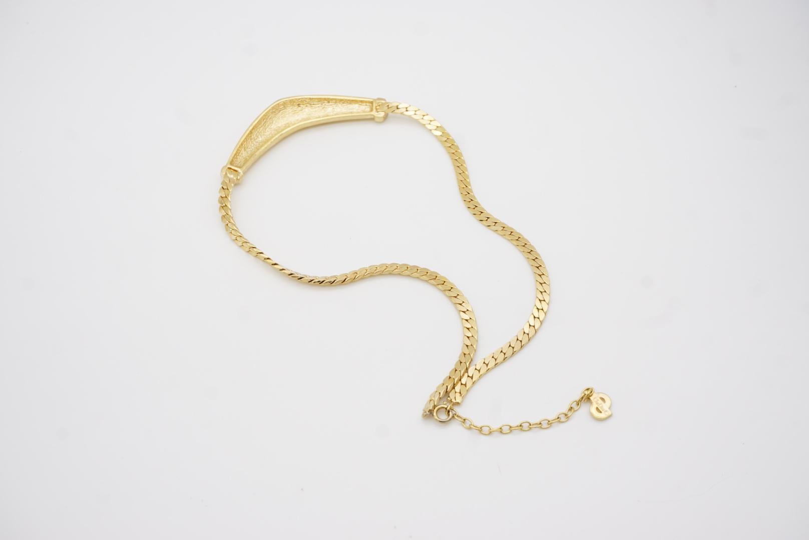 Christian Dior, collier pendentif vintage long en émail triangulaire blanc crème des années 1980 en vente 7